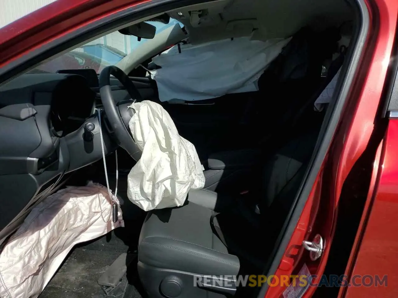 7 Photograph of a damaged car 3MVDMBBM3RM675268 MAZDA CX30 2024