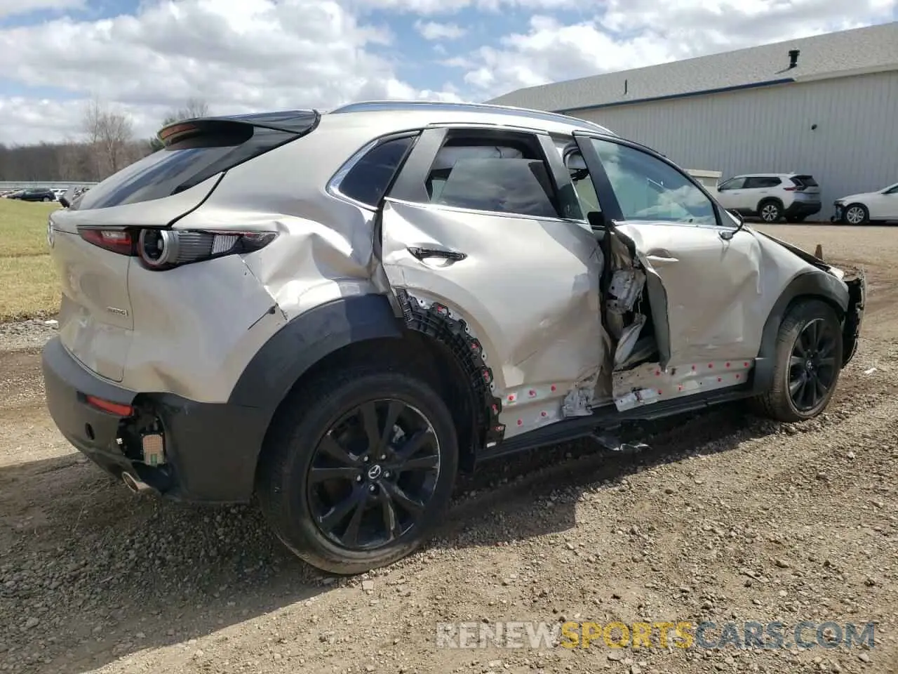 3 Photograph of a damaged car 3MVDMBBM3RM705188 MAZDA CX30 2024