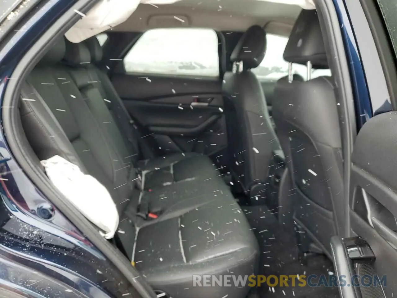 10 Photograph of a damaged car 3MVDMBBM4RM607867 MAZDA CX30 2024