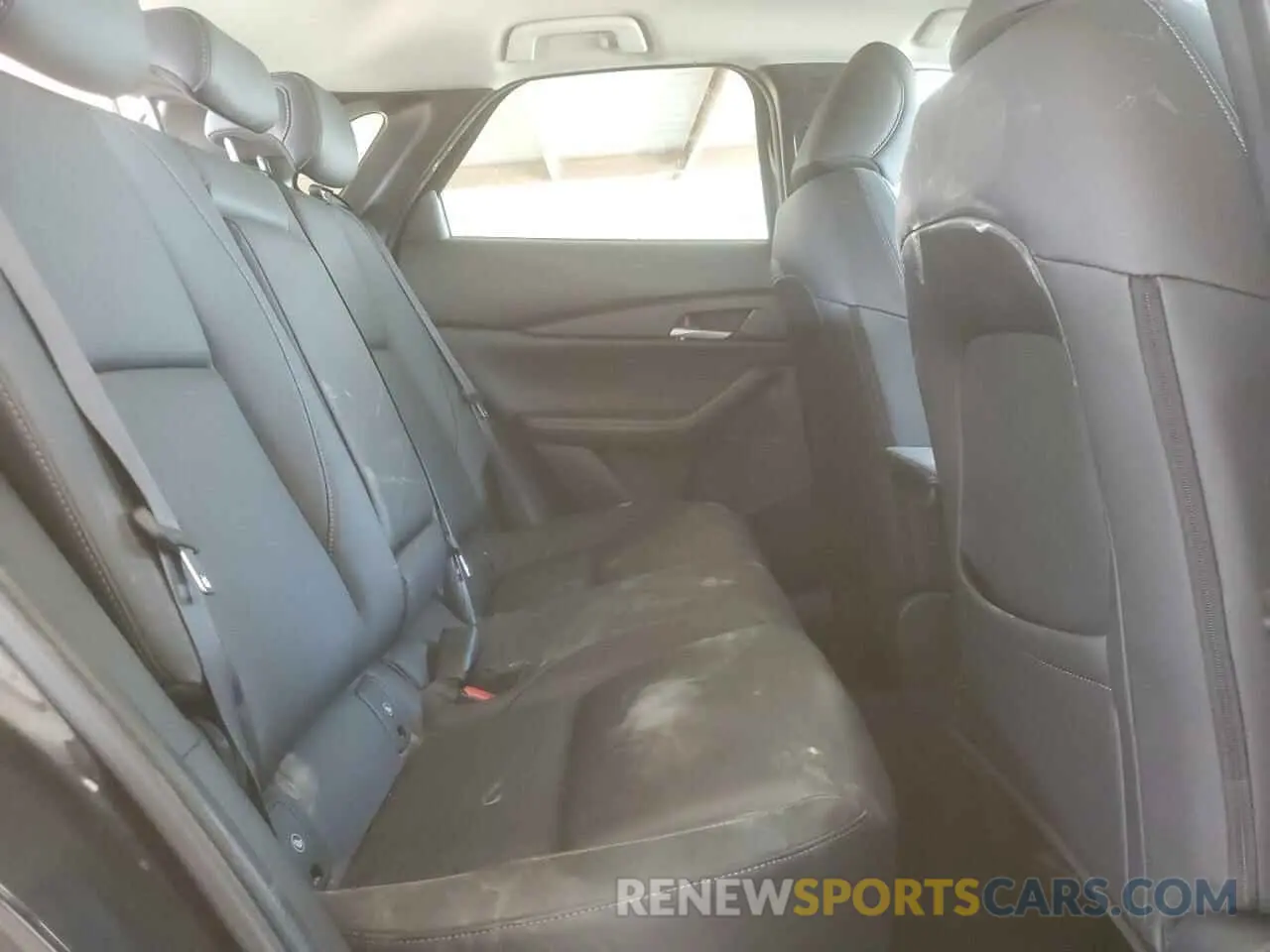 11 Фотография поврежденного автомобиля 3MVDMBBM9RM655994 MAZDA CX30 2024