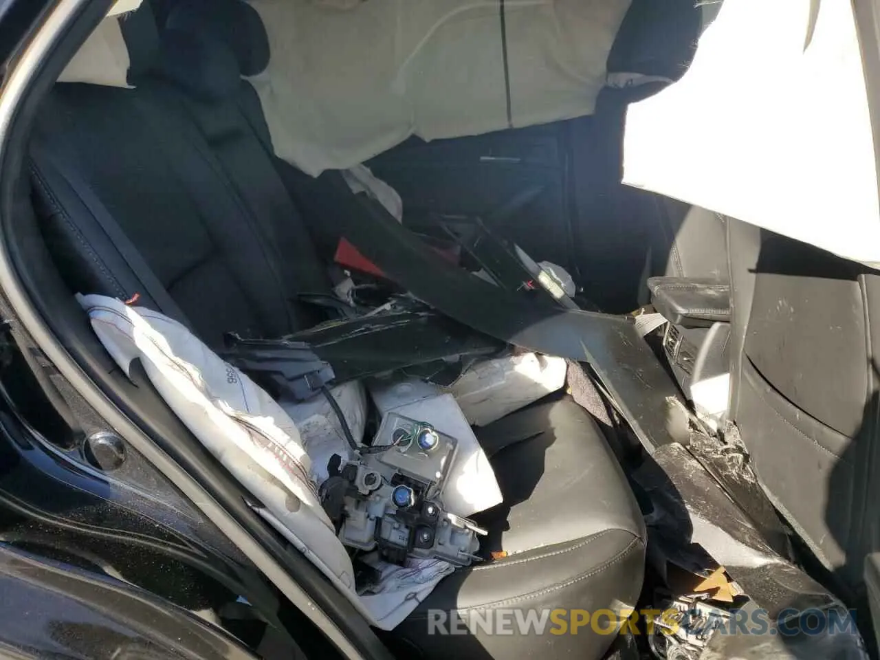 11 Фотография поврежденного автомобиля 3MVDMBBMXRM710825 MAZDA CX30 2024