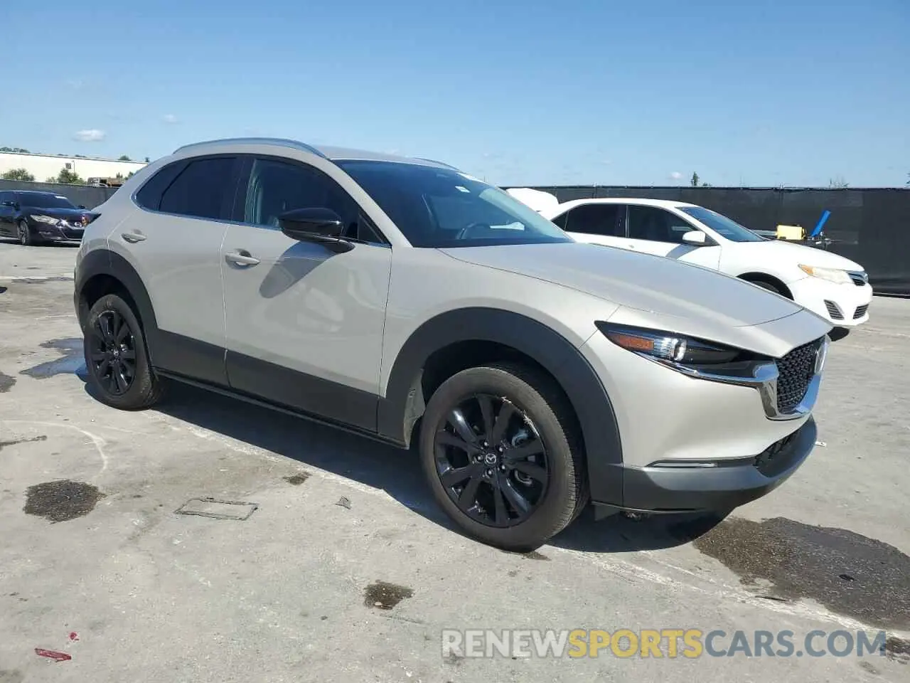 4 Фотография поврежденного автомобиля 3MVDMBBMXRM713496 MAZDA CX30 2024