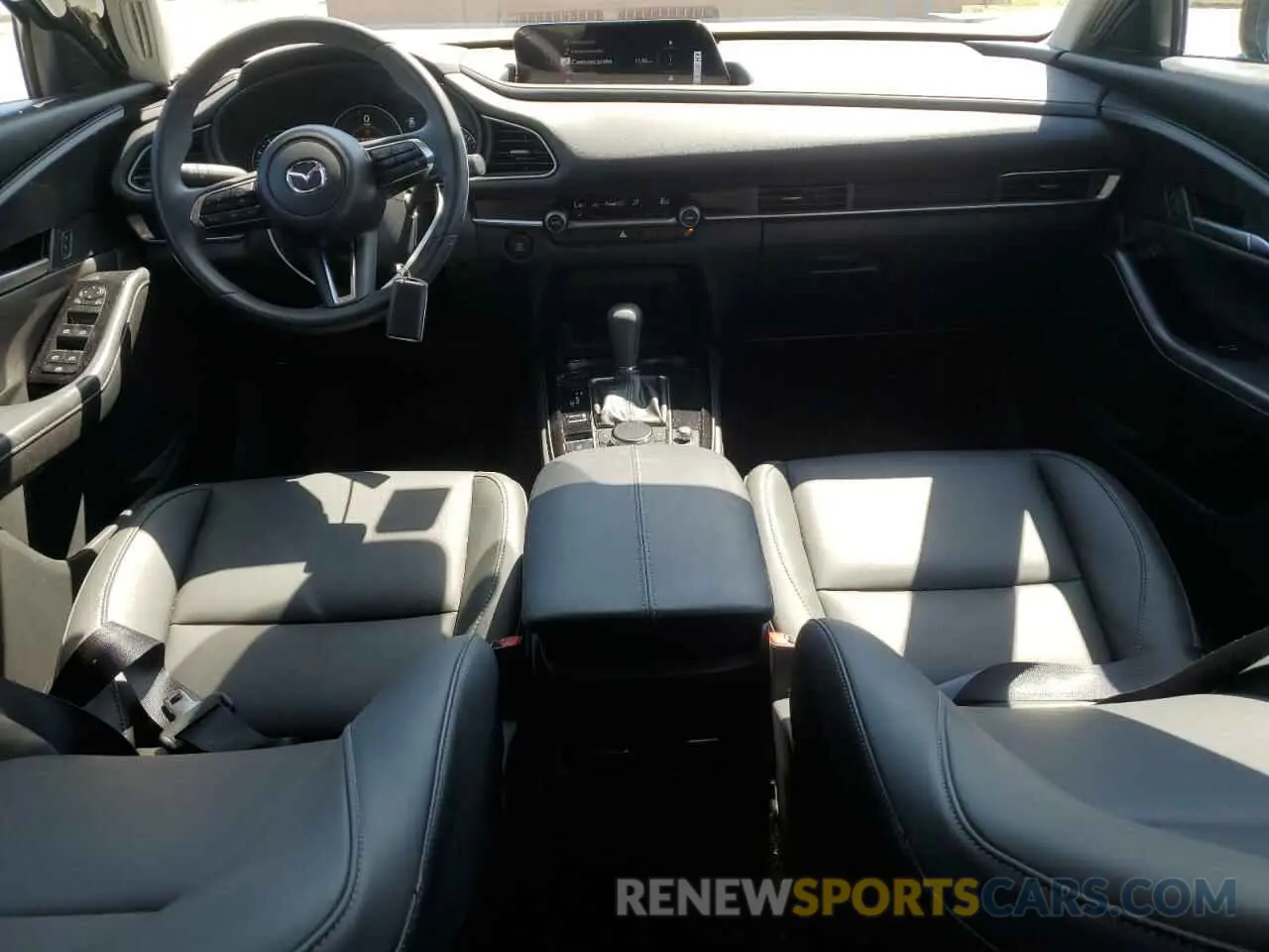 8 Фотография поврежденного автомобиля 3MVDMBBMXRM713496 MAZDA CX30 2024