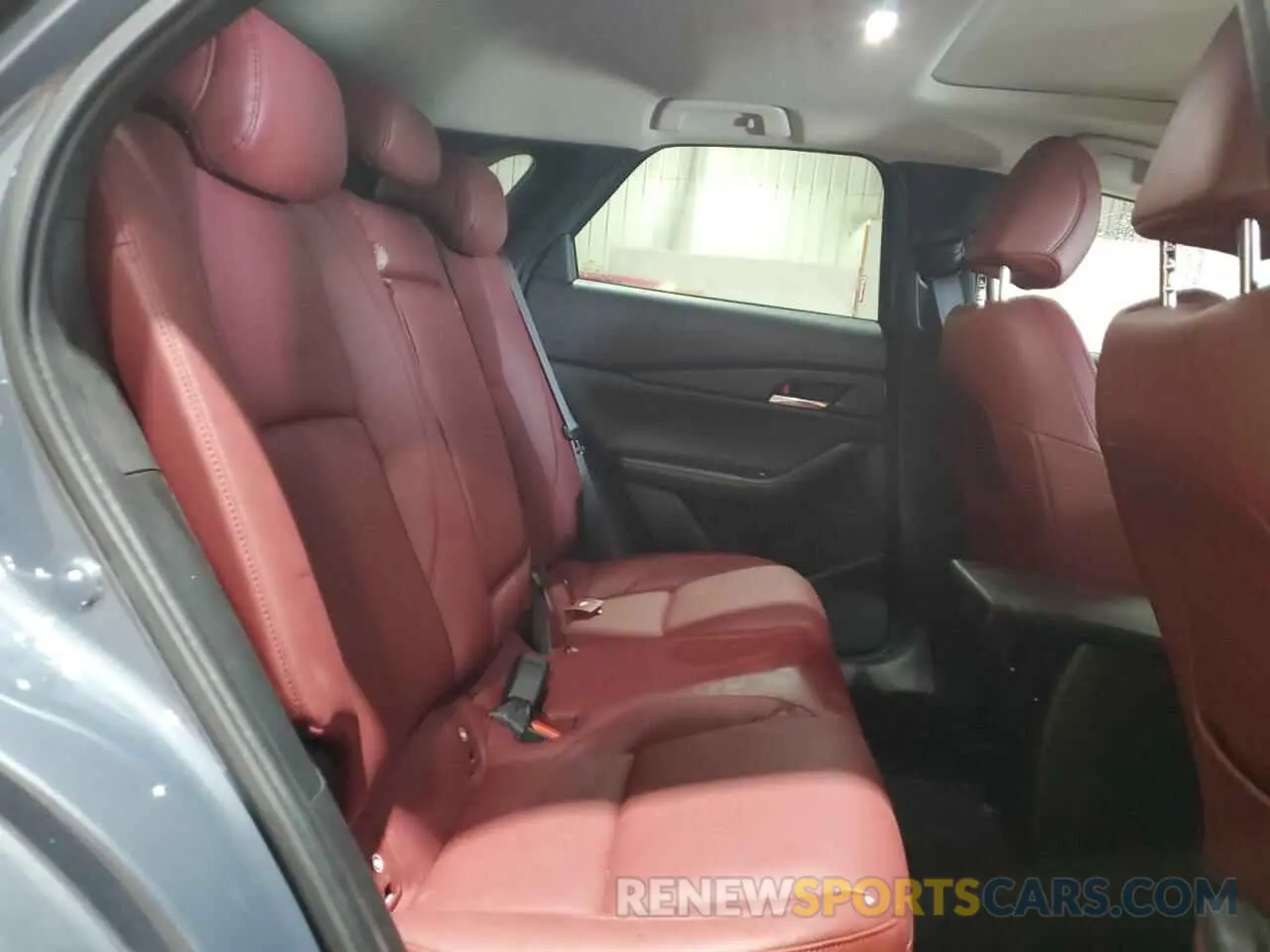 11 Фотография поврежденного автомобиля 3MVDMBCM0RM600185 MAZDA CX30 2024
