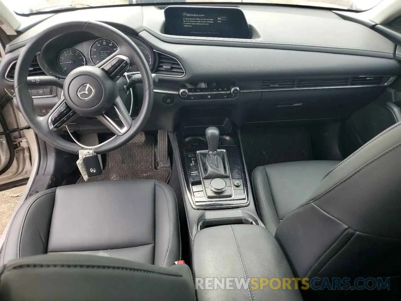 8 Фотография поврежденного автомобиля 3MVDMBCM1RM612734 MAZDA CX30 2024