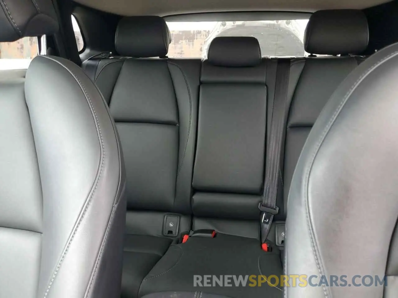 10 Фотография поврежденного автомобиля 3MVDMBCM1RM618954 MAZDA CX30 2024