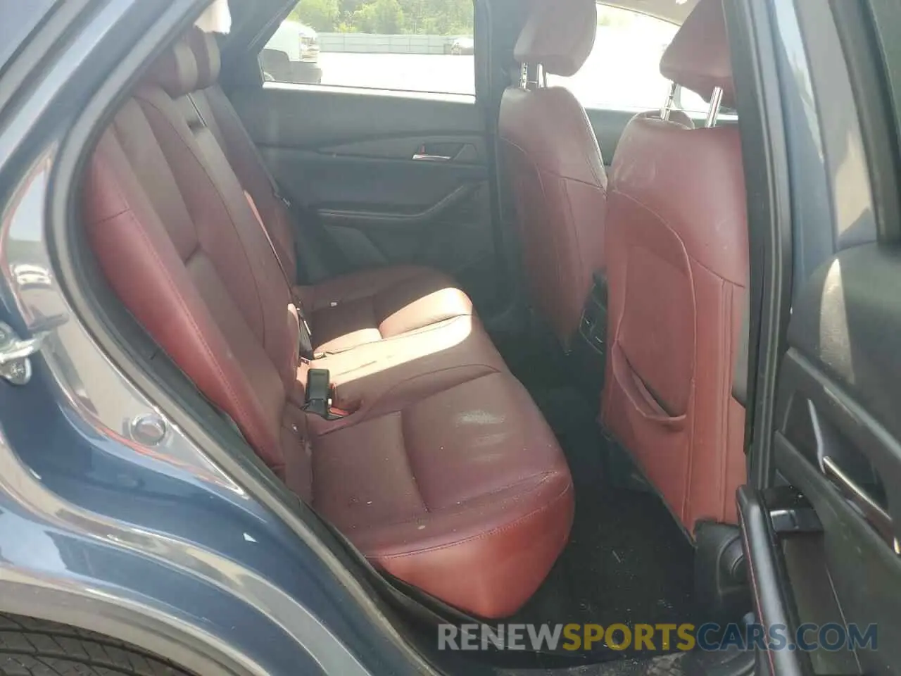 11 Photograph of a damaged car 3MVDMBCM1RM659830 MAZDA CX30 2024