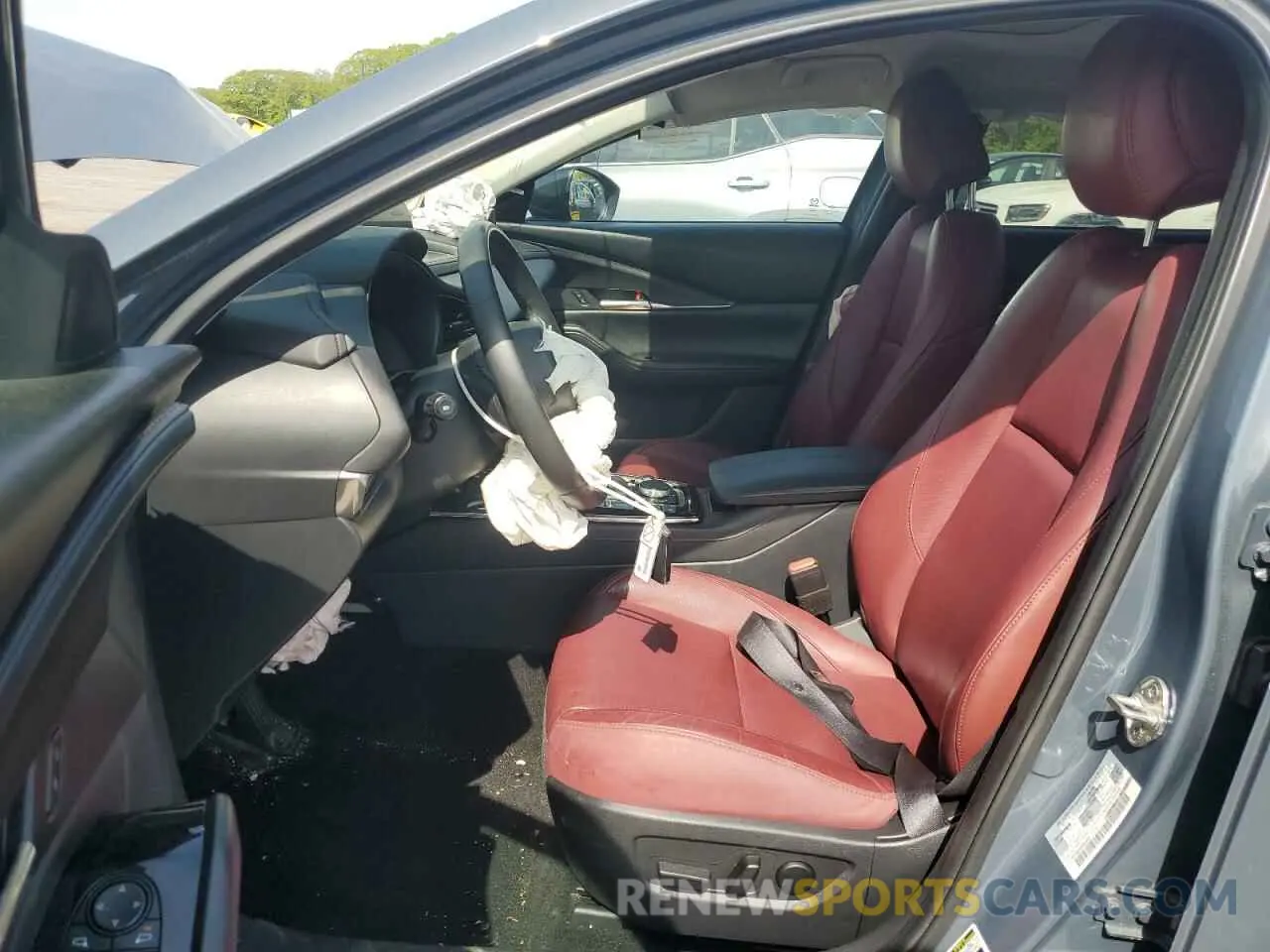 7 Photograph of a damaged car 3MVDMBCM1RM659830 MAZDA CX30 2024