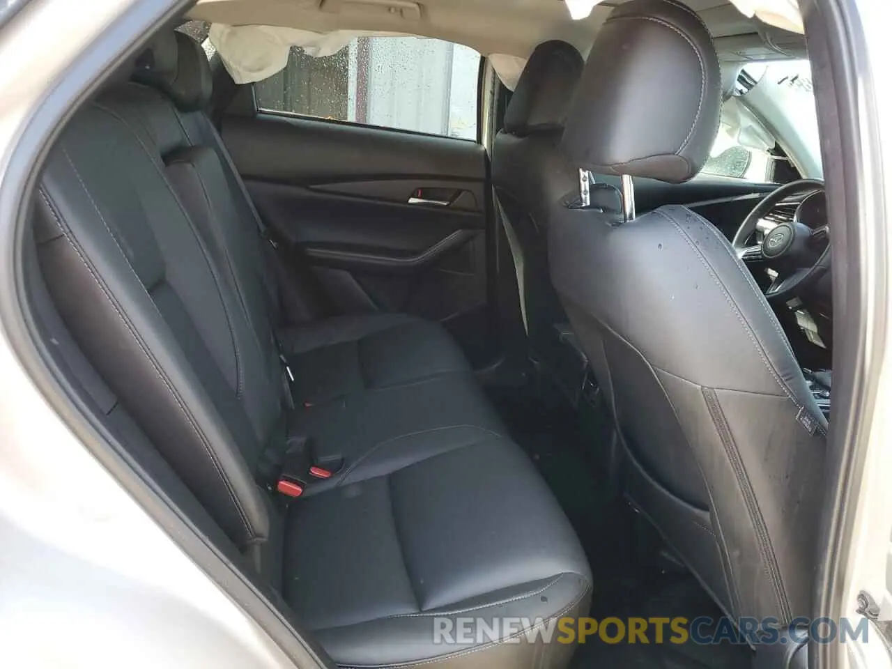 10 Фотография поврежденного автомобиля 3MVDMBCM2RM648657 MAZDA CX30 2024