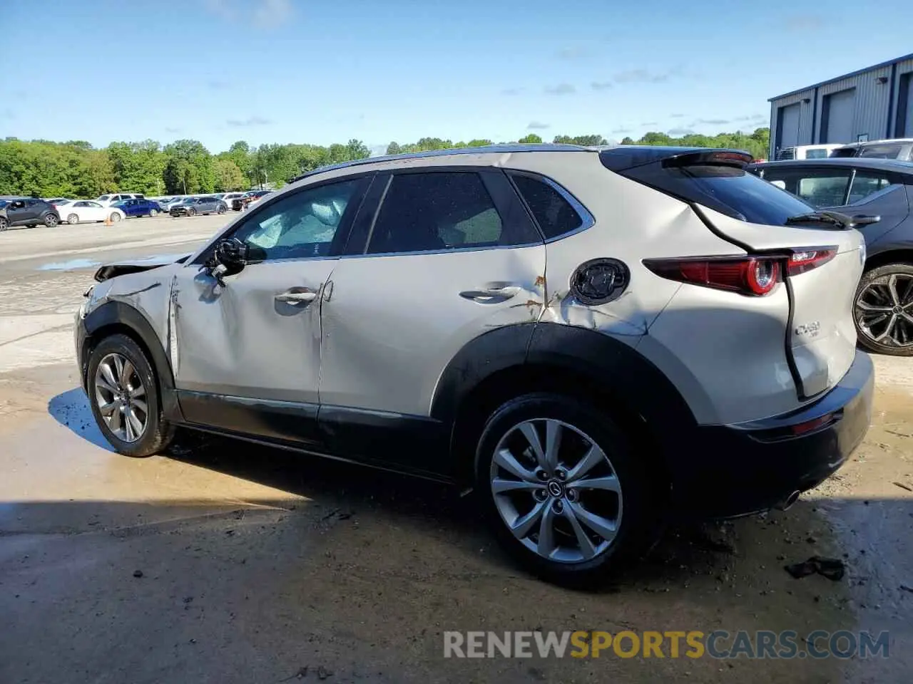 2 Фотография поврежденного автомобиля 3MVDMBCM2RM648657 MAZDA CX30 2024