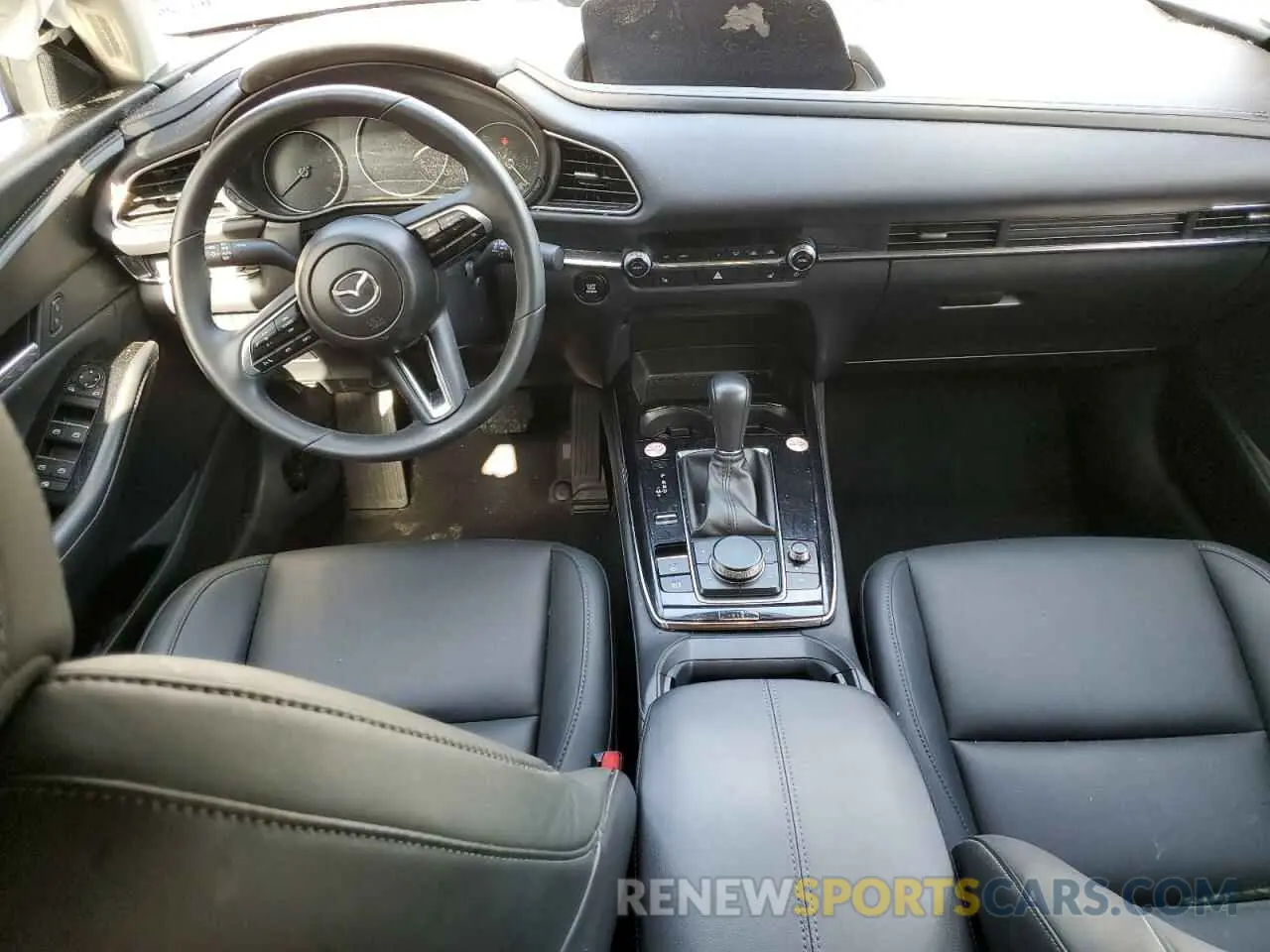 8 Фотография поврежденного автомобиля 3MVDMBCM2RM648657 MAZDA CX30 2024