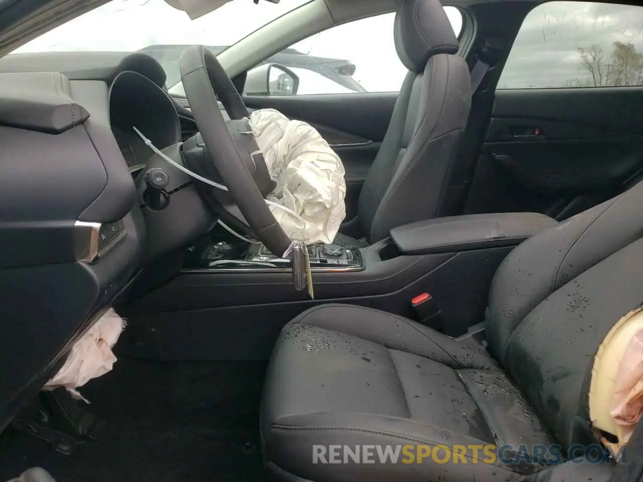 7 Фотография поврежденного автомобиля 3MVDMBCM5RM710438 MAZDA CX30 2024