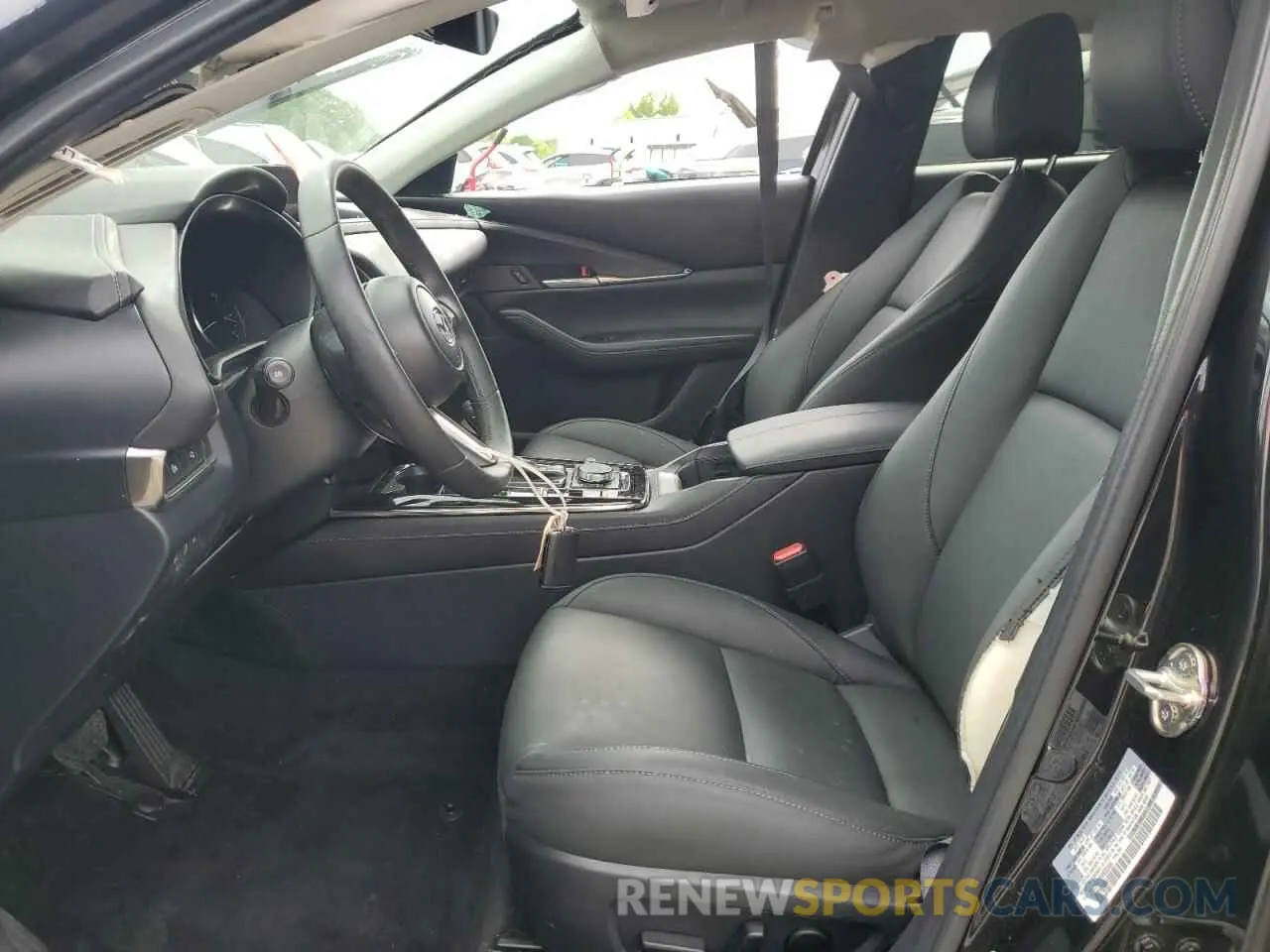 7 Photograph of a damaged car 3MVDMBCM6RM690894 MAZDA CX30 2024