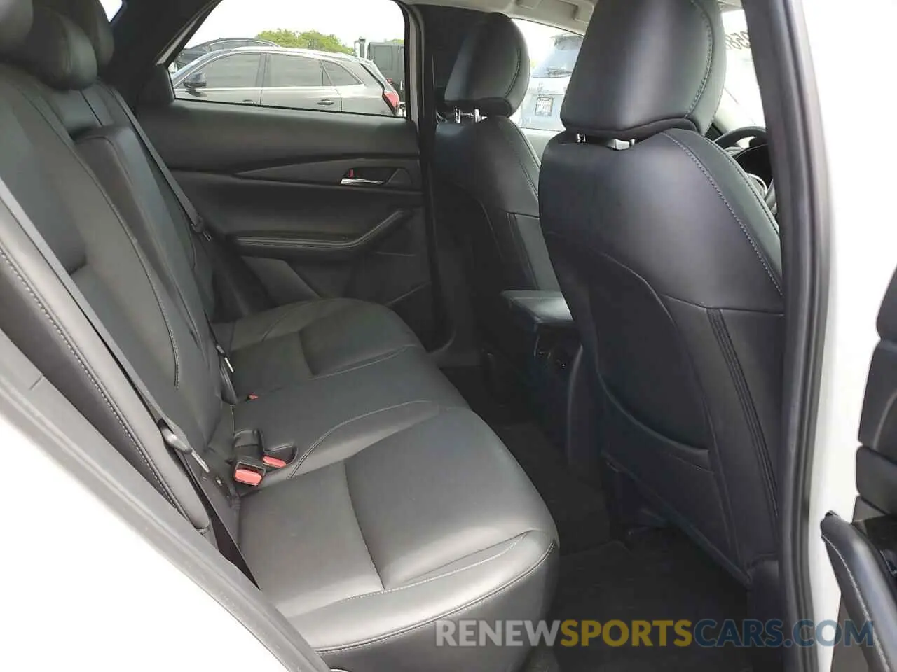 11 Фотография поврежденного автомобиля 3MVDMBCM8RM625691 MAZDA CX30 2024