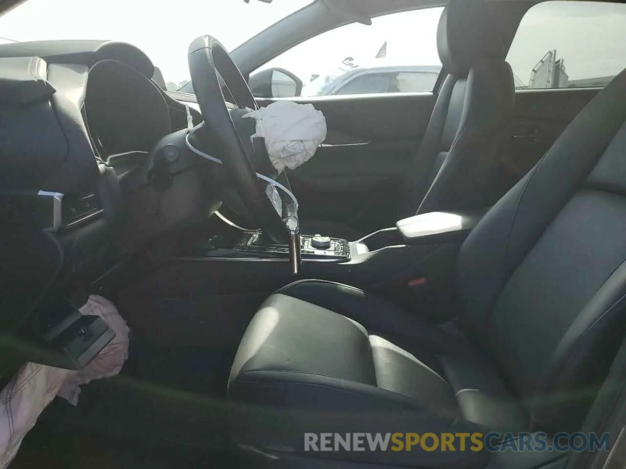 7 Фотография поврежденного автомобиля 3MVDMBCM9RM610827 MAZDA CX30 2024