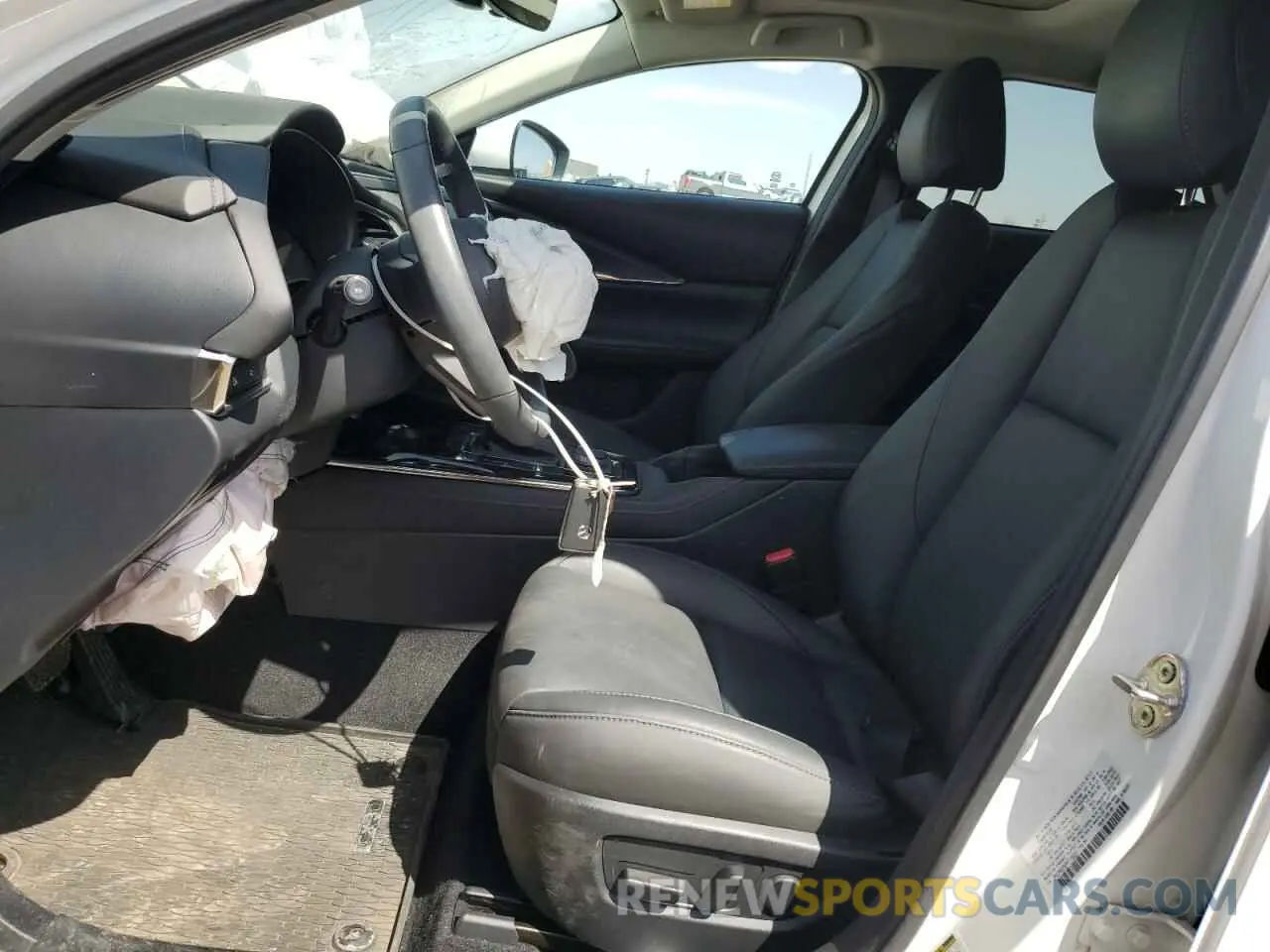 7 Фотография поврежденного автомобиля 3MVDMBCM9RM715920 MAZDA CX30 2024