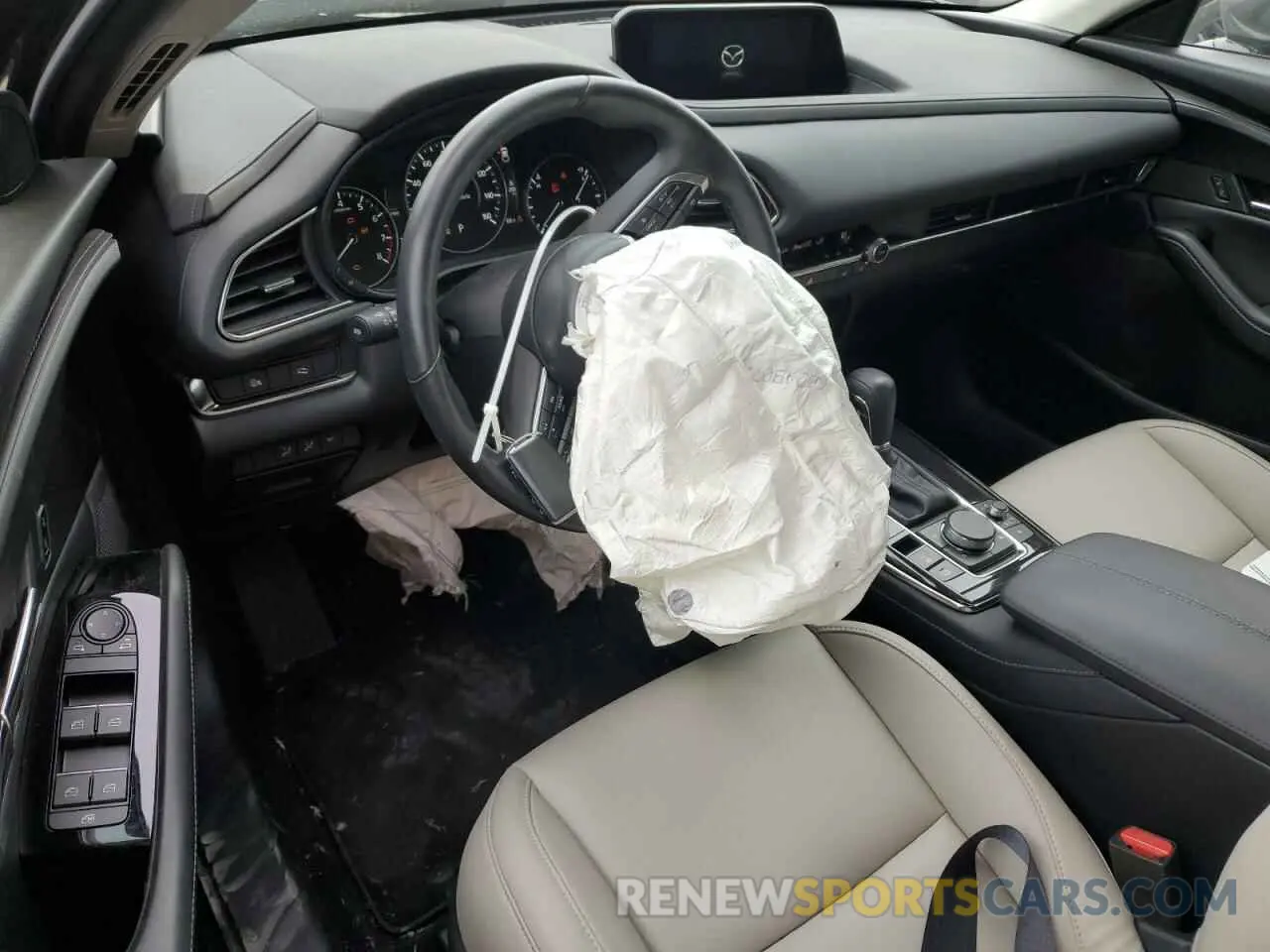 8 Фотография поврежденного автомобиля 3MVDMBCMXRM615213 MAZDA CX30 2024