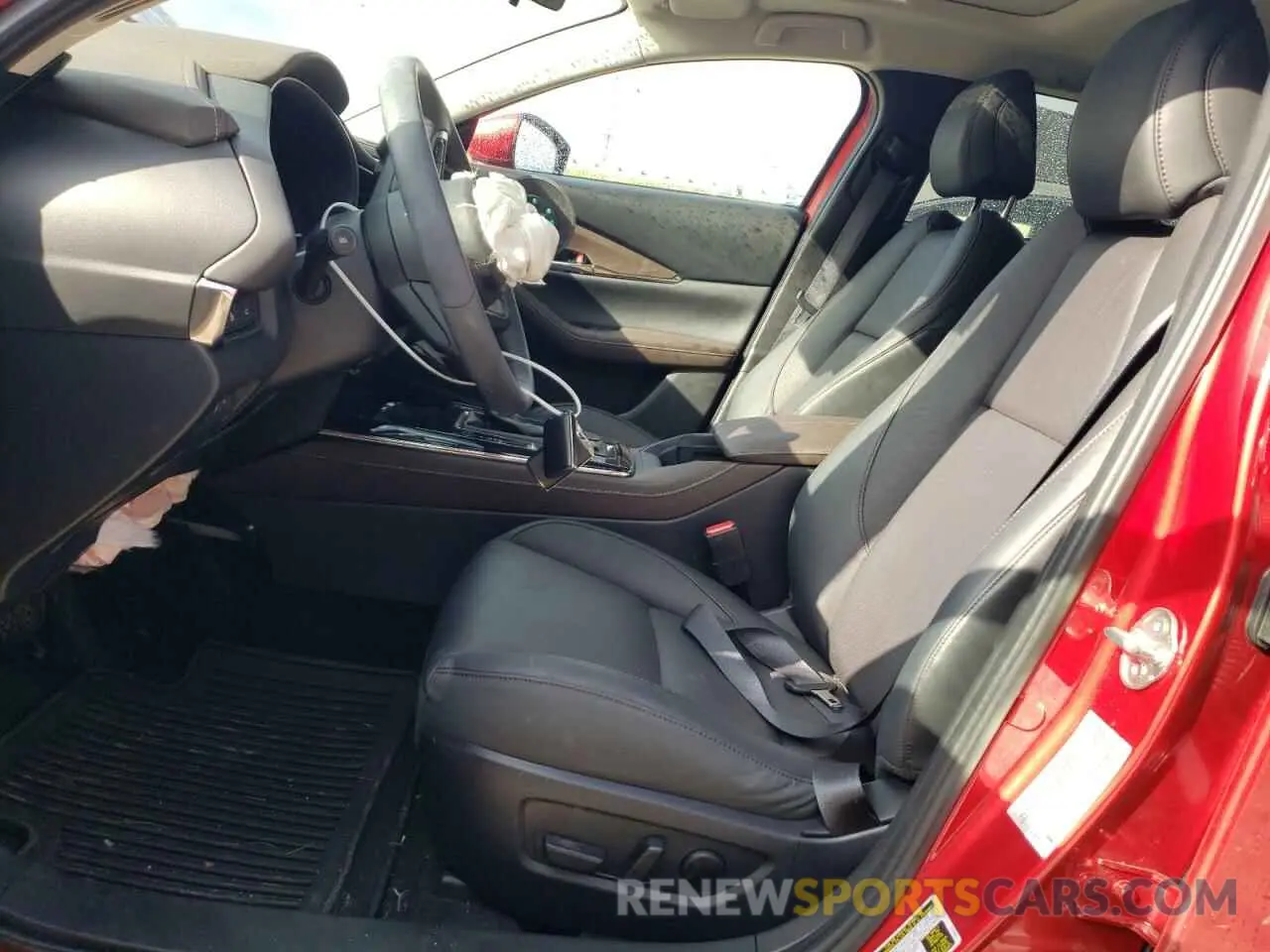 7 Фотография поврежденного автомобиля 3MVDMBDM4RM636086 MAZDA CX30 2024