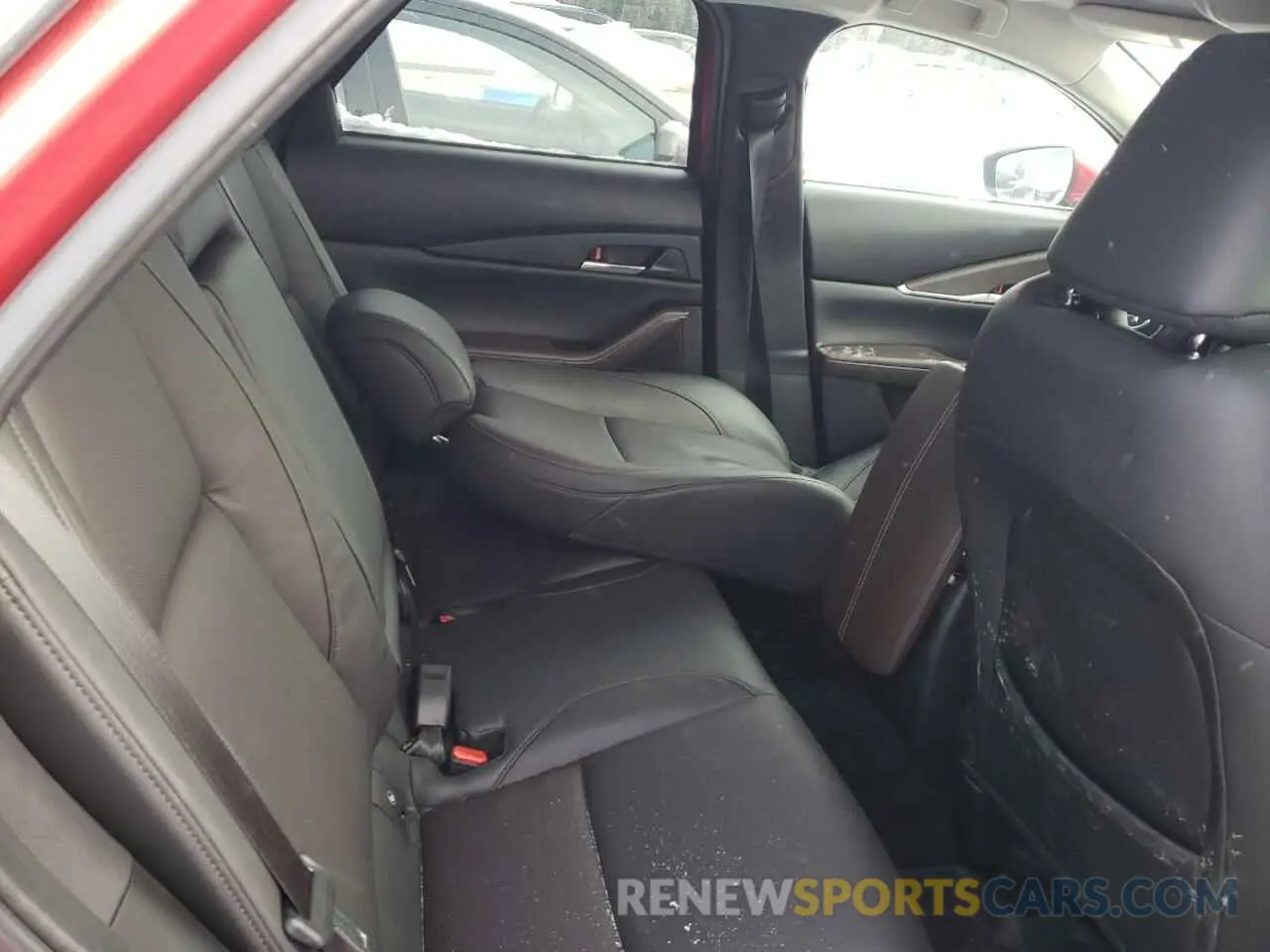11 Photograph of a damaged car 3MVDMBDM9RM671626 MAZDA CX30 2024