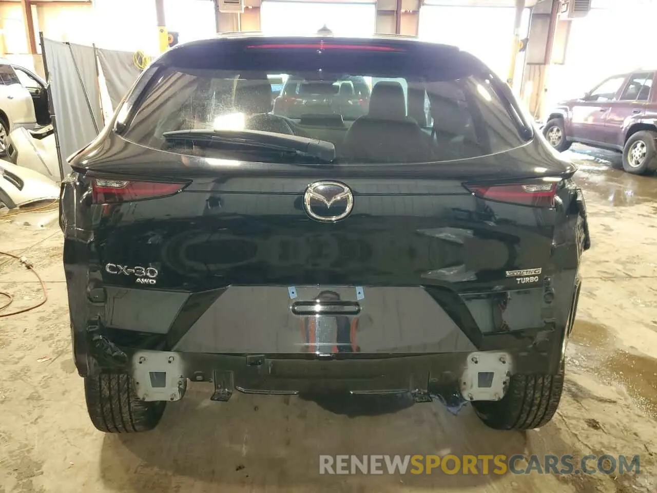 6 Photograph of a damaged car 3MVDMBDY4RM689826 MAZDA CX30 2024