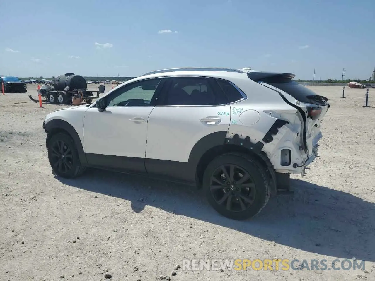 2 Photograph of a damaged car 3MVDMBEY3RM634041 MAZDA CX30 2024