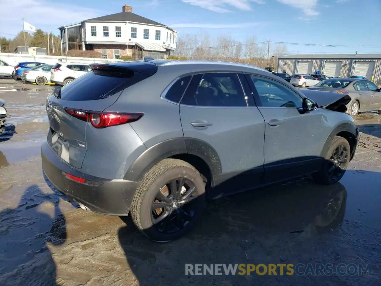 3 Photograph of a damaged car 3MVDMBEYXRM618645 MAZDA CX30 2024
