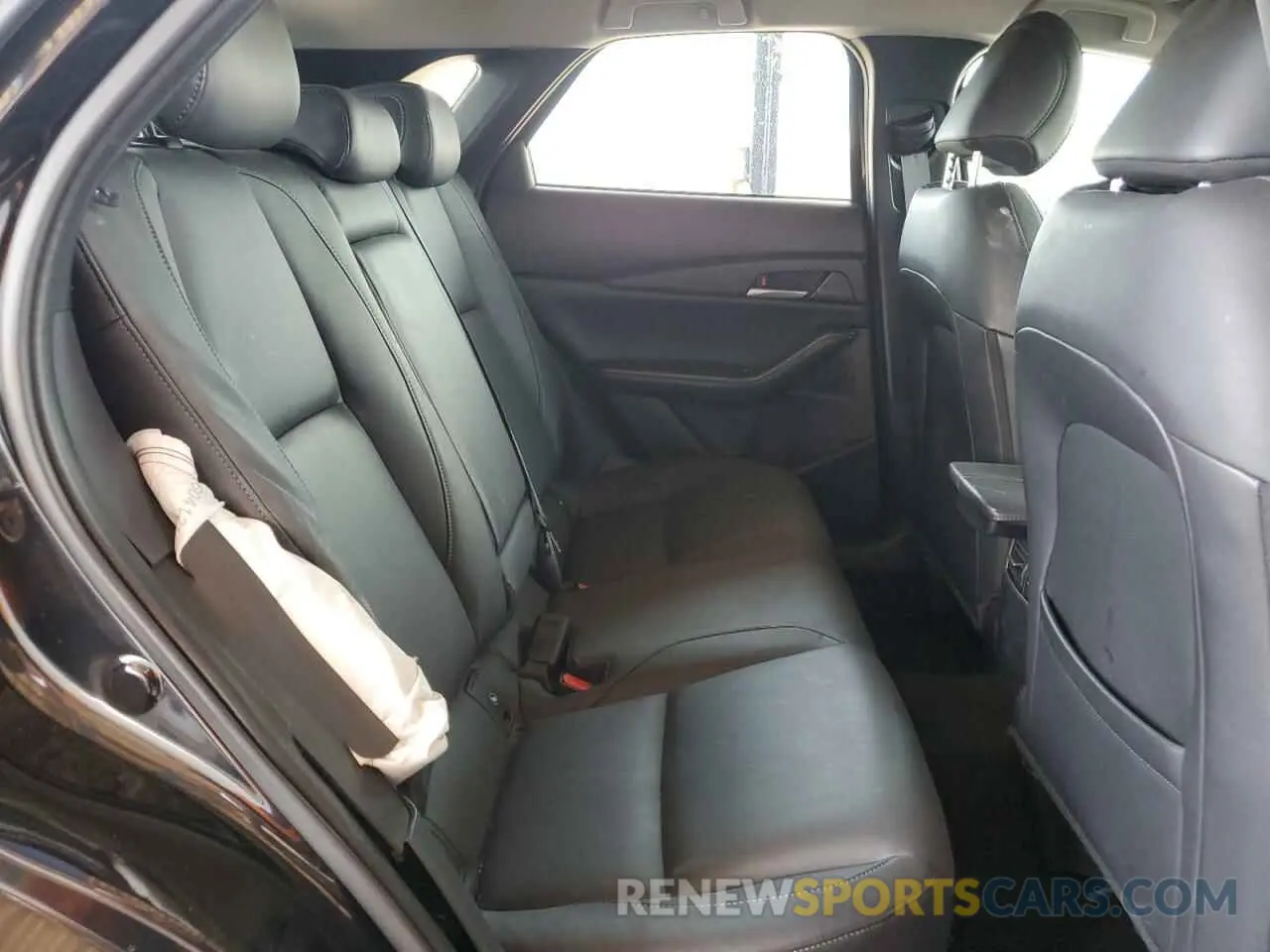 11 Фотография поврежденного автомобиля 3MVDMBBM6SM776133 MAZDA CX30 2025