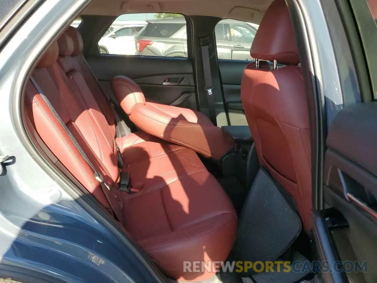 10 Photograph of a damaged car 3MVDMBCM0SM804300 MAZDA CX30 2025