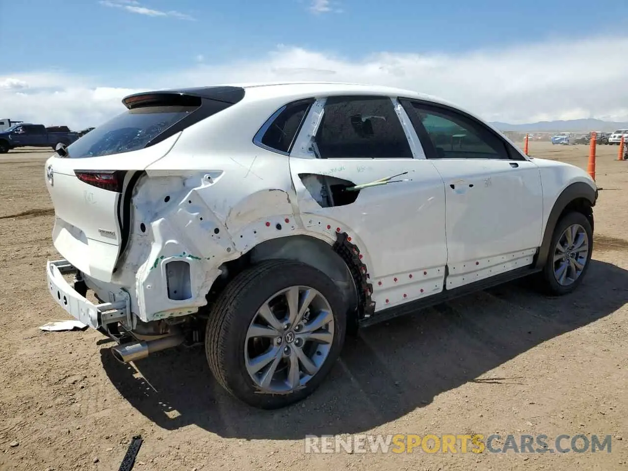 3 Фотография поврежденного автомобиля 3MVDMBCM2SM755598 MAZDA CX30 2025