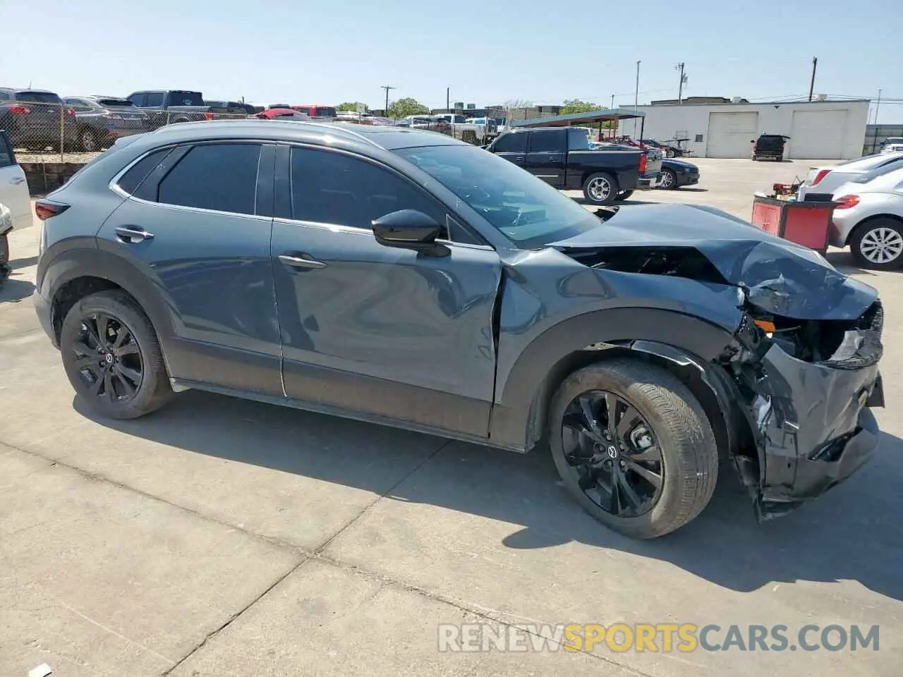 4 Фотография поврежденного автомобиля 3MVDMBCM4SM794077 MAZDA CX30 2025