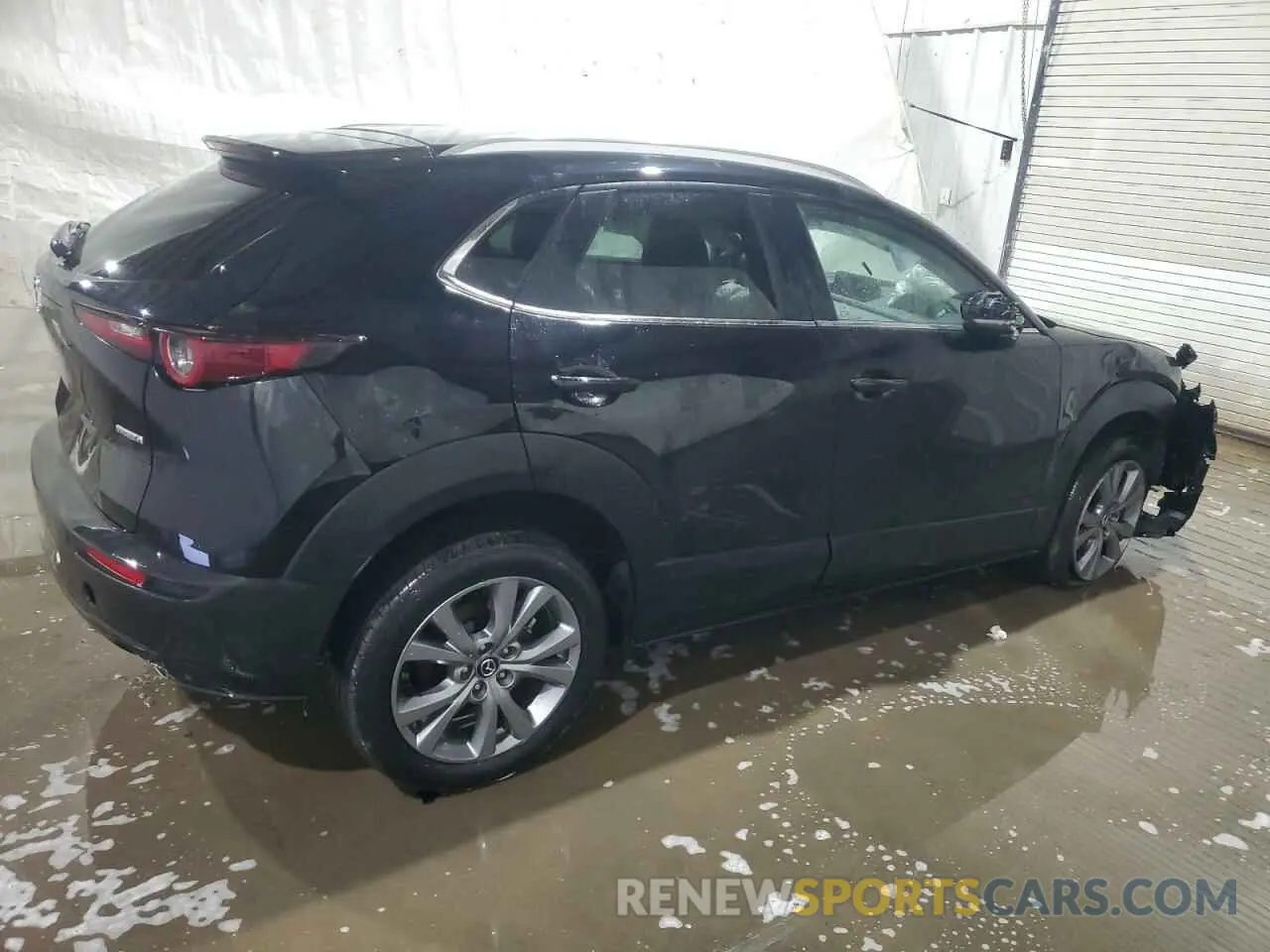 3 Photograph of a damaged car 3MVDMBCM6SM790368 MAZDA CX30 2025