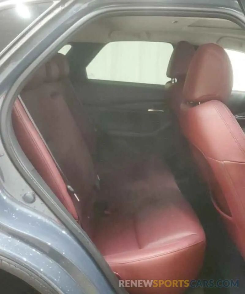 10 Photograph of a damaged car 3MVDMBCMXSM753615 MAZDA CX30 2025