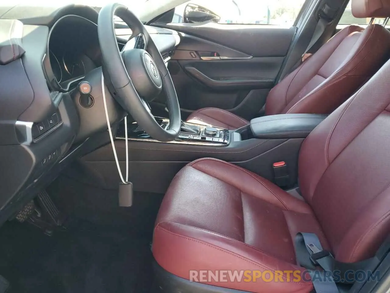 7 Photograph of a damaged car 3MVDMBCMXSM764341 MAZDA CX30 2025