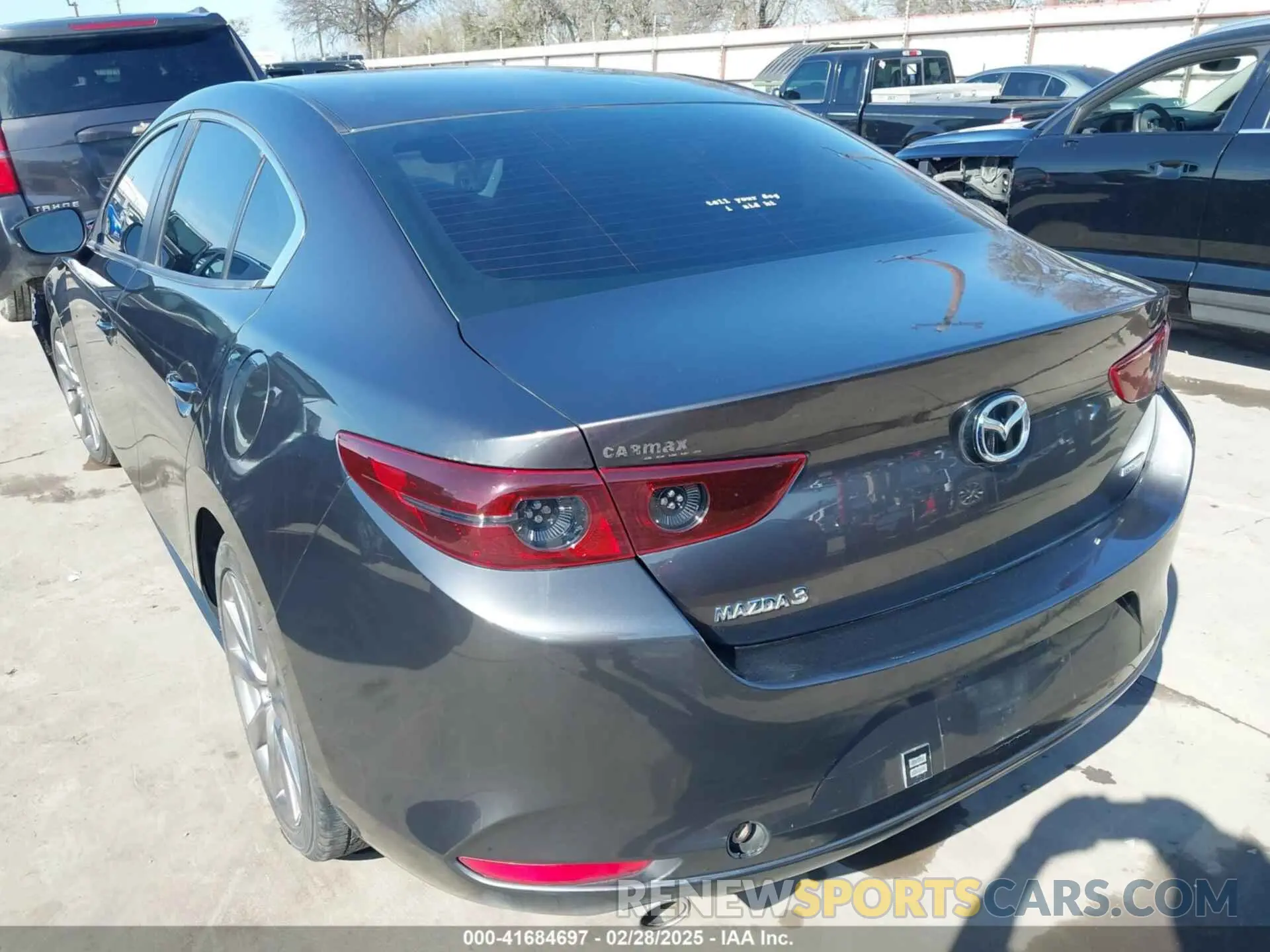 3 Фотография поврежденного автомобиля 3MZBPAAL0KM105508 MAZDA MAZDA3 2019