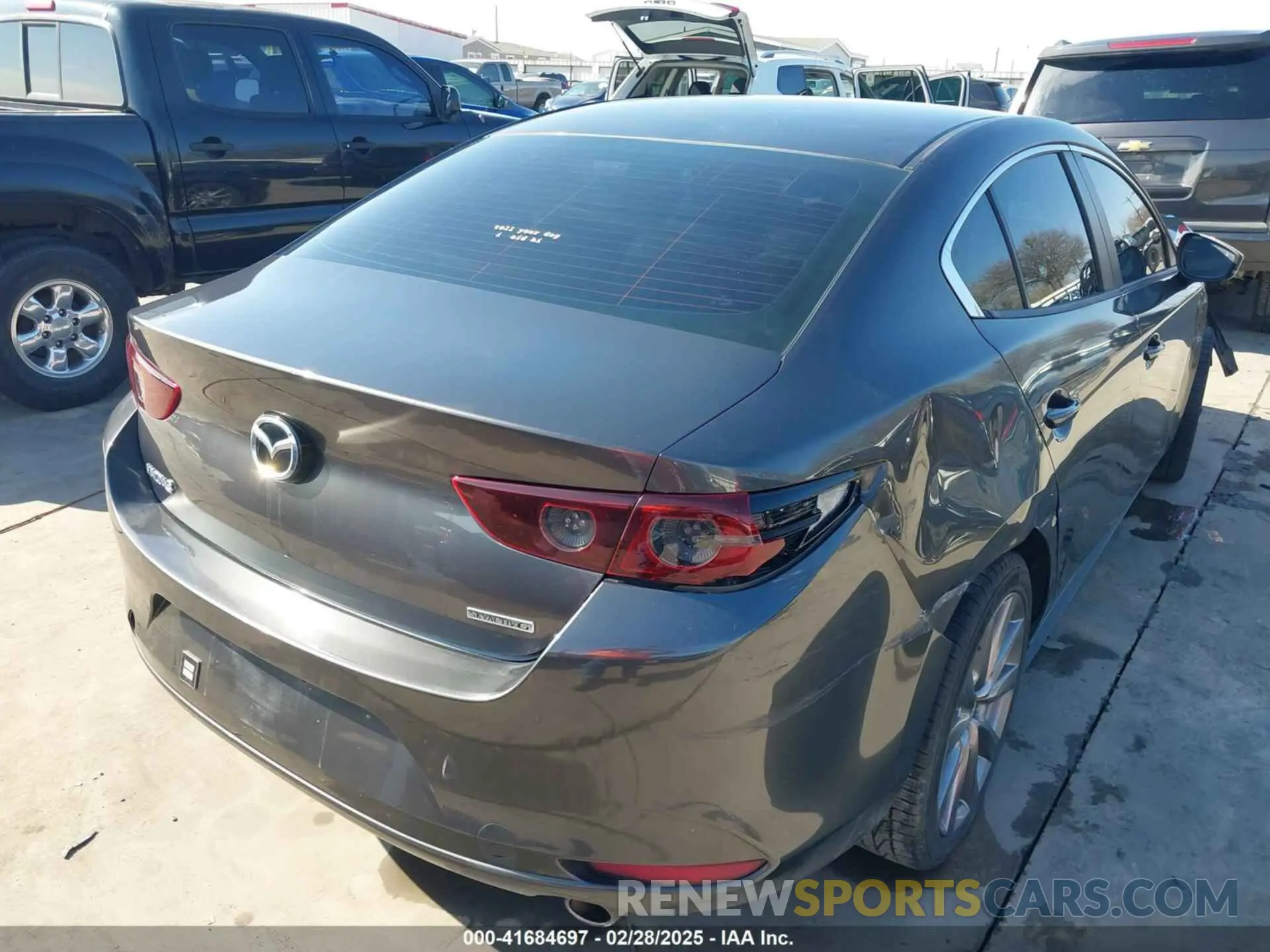 4 Фотография поврежденного автомобиля 3MZBPAAL0KM105508 MAZDA MAZDA3 2019