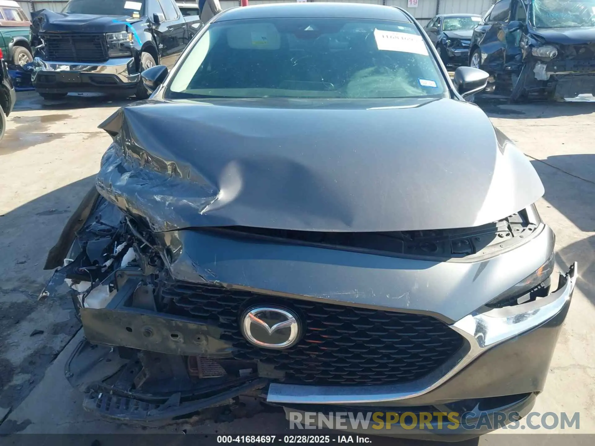 6 Фотография поврежденного автомобиля 3MZBPAAL0KM105508 MAZDA MAZDA3 2019