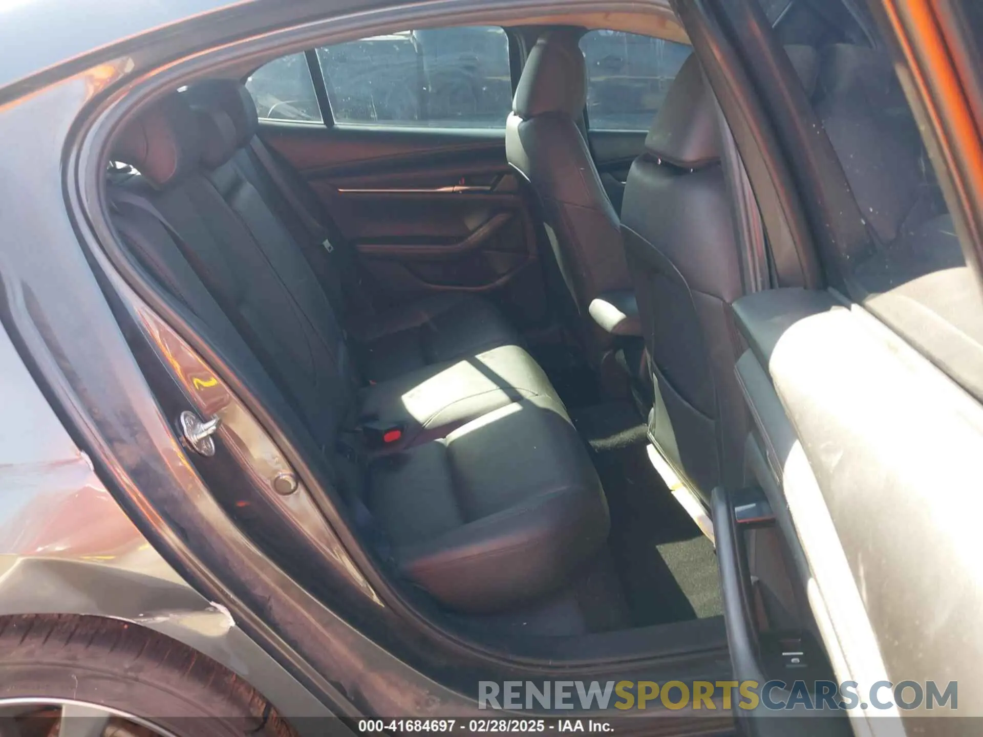 8 Фотография поврежденного автомобиля 3MZBPAAL0KM105508 MAZDA MAZDA3 2019