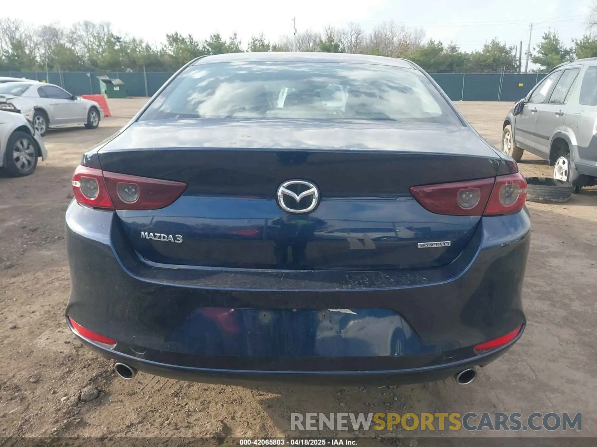16 Photograph of a damaged car 3MZBPAAL9KM111503 MAZDA MAZDA3 2019
