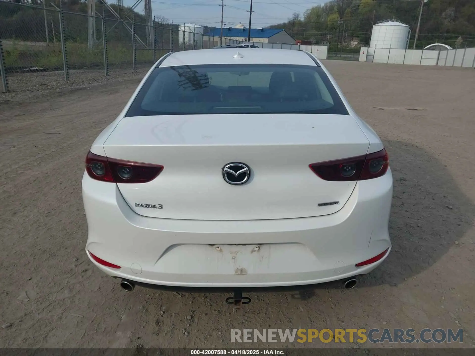 16 Photograph of a damaged car 3MZBPADL4KM106317 MAZDA MAZDA3 2019