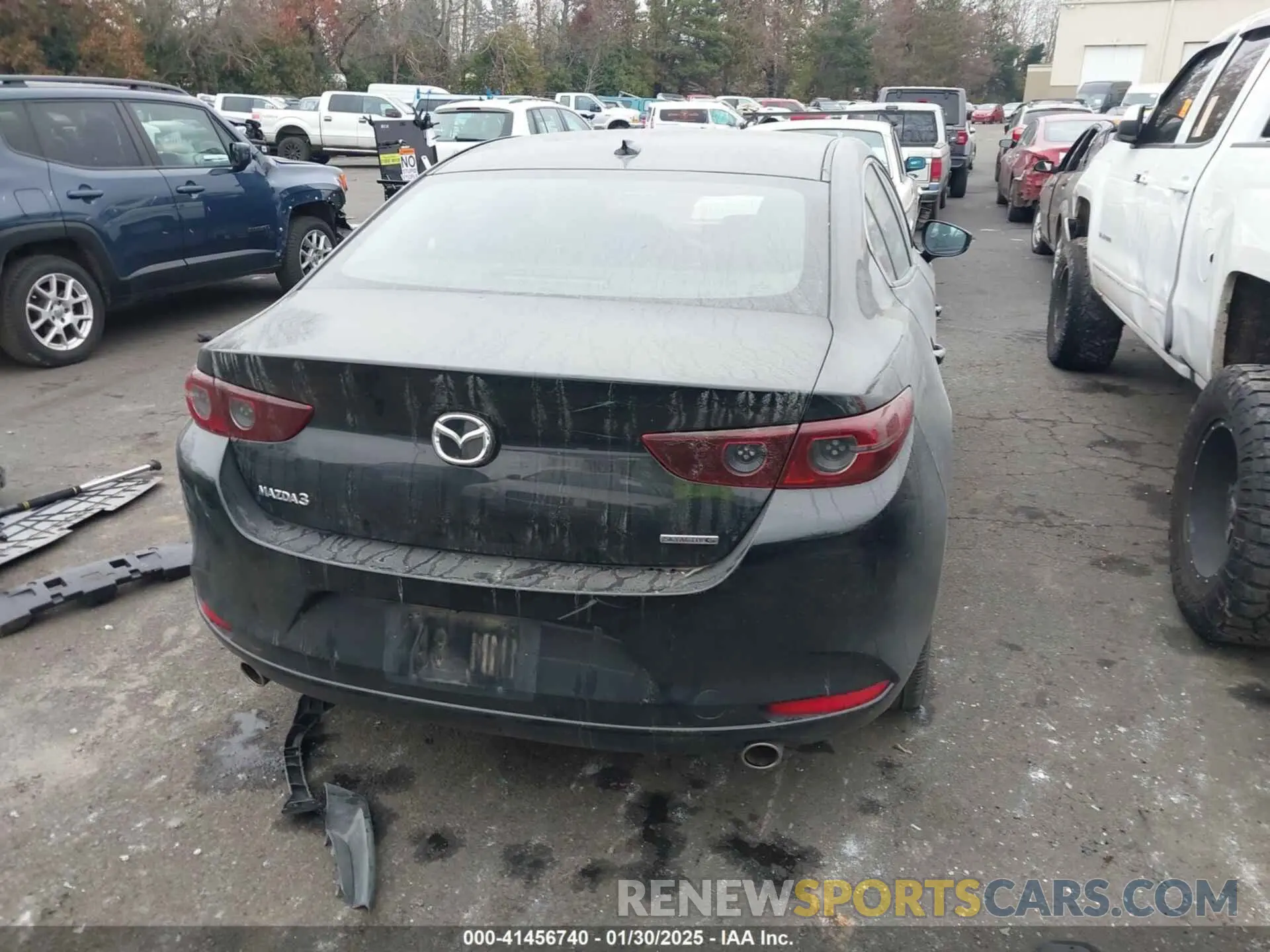 17 Photograph of a damaged car 3MZBPADL4KM108942 MAZDA MAZDA3 2019