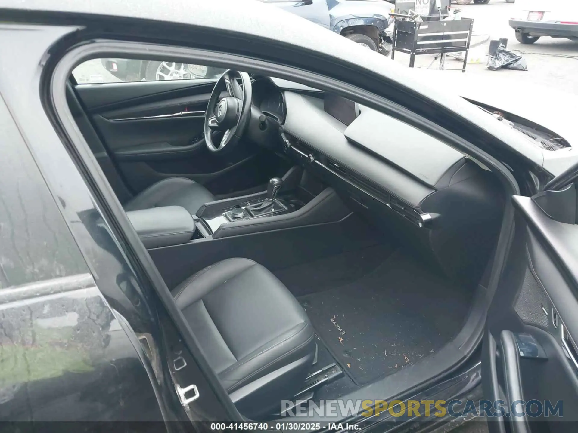 5 Photograph of a damaged car 3MZBPADL4KM108942 MAZDA MAZDA3 2019