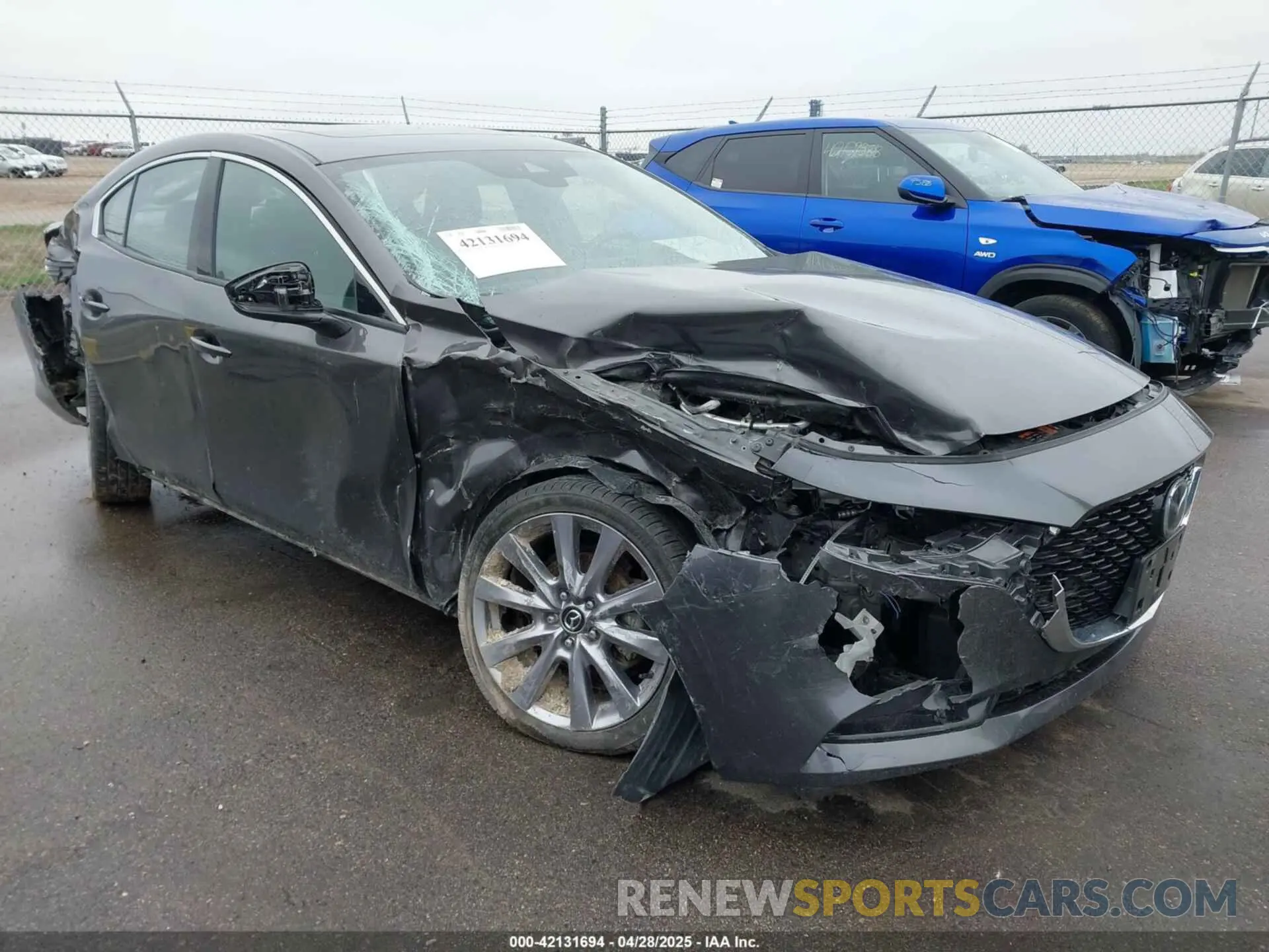 1 Photograph of a damaged car 3MZBPAEMXKM103817 MAZDA MAZDA3 2019