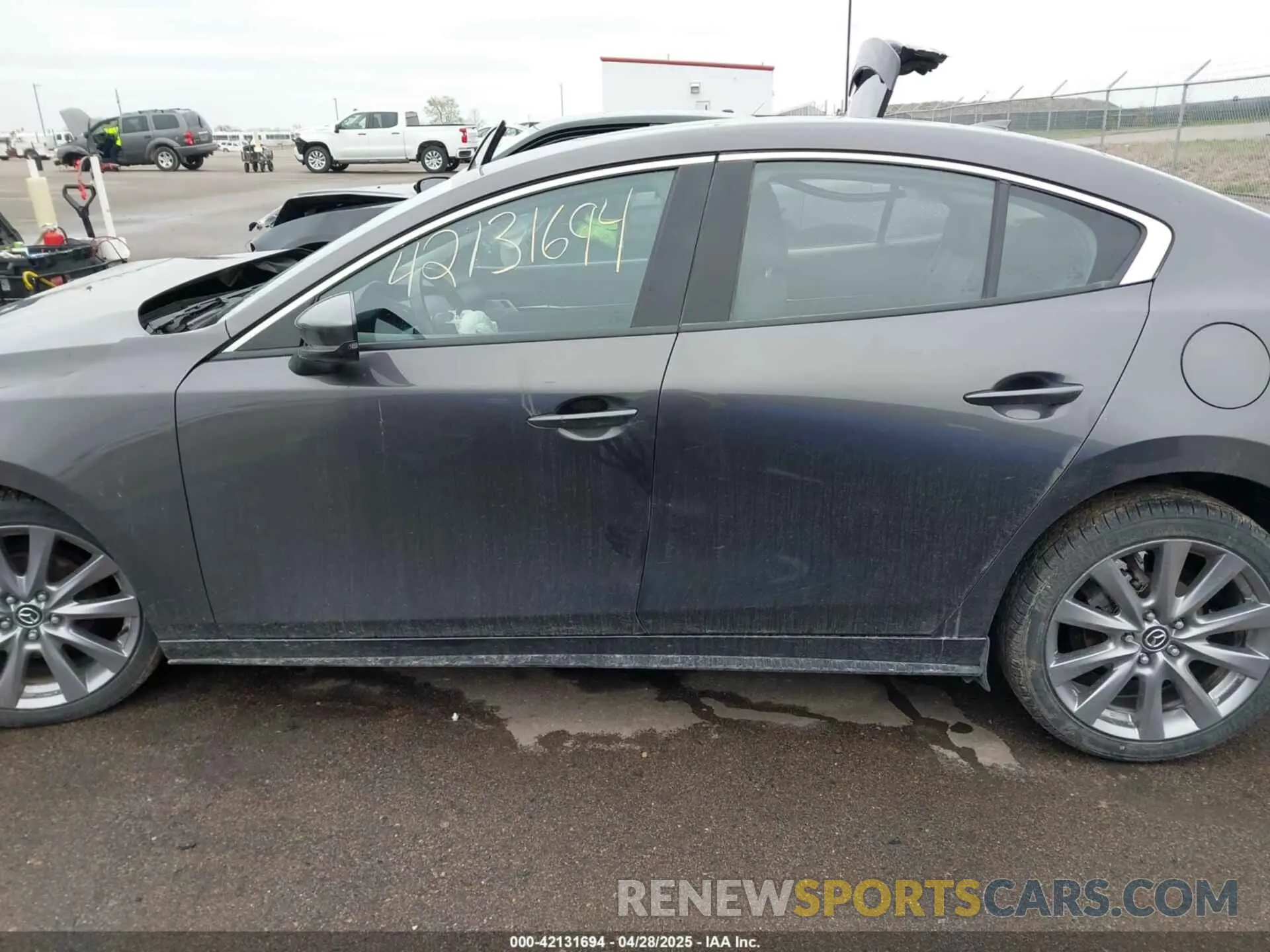 14 Photograph of a damaged car 3MZBPAEMXKM103817 MAZDA MAZDA3 2019