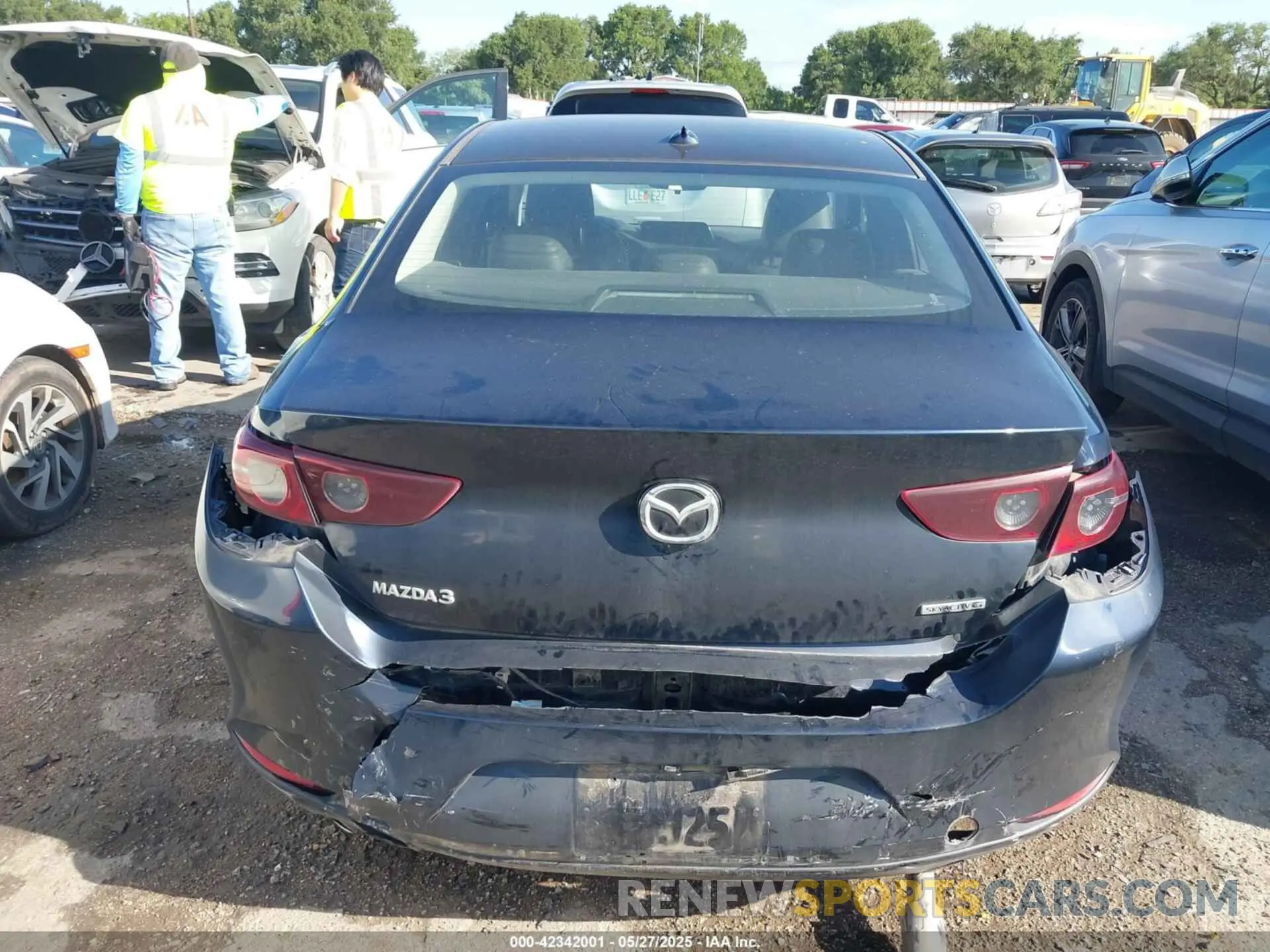 16 Photograph of a damaged car JM1BPACL0K1110348 MAZDA MAZDA3 2019