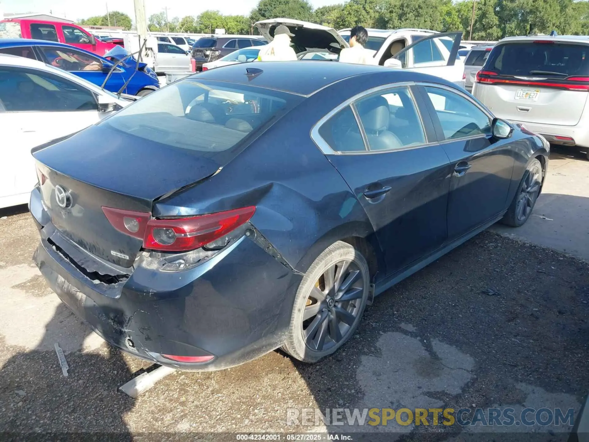 4 Photograph of a damaged car JM1BPACL0K1110348 MAZDA MAZDA3 2019