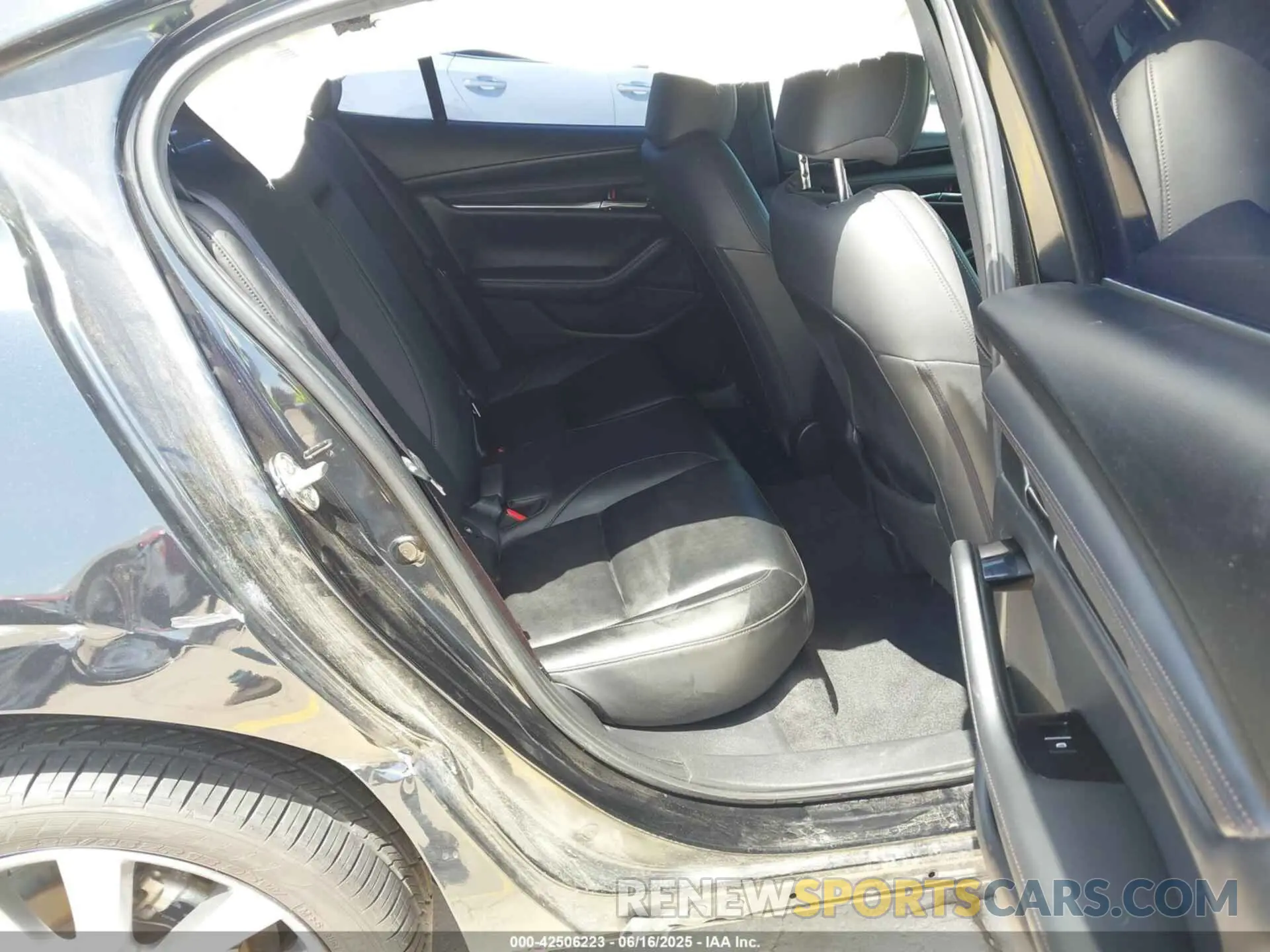 8 Photograph of a damaged car JM1BPACL4K1110174 MAZDA MAZDA3 2019