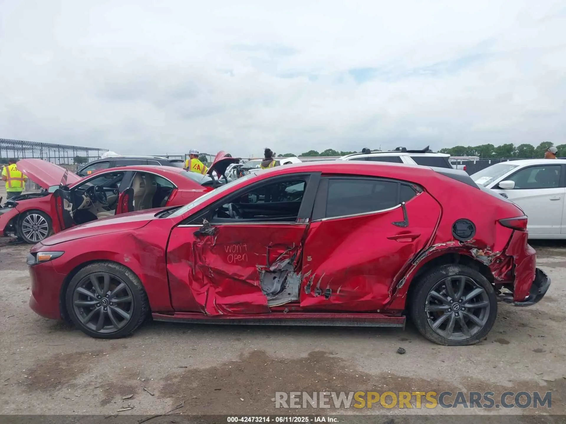 15 Photograph of a damaged car JM1BPAJM7K1133105 MAZDA MAZDA3 2019