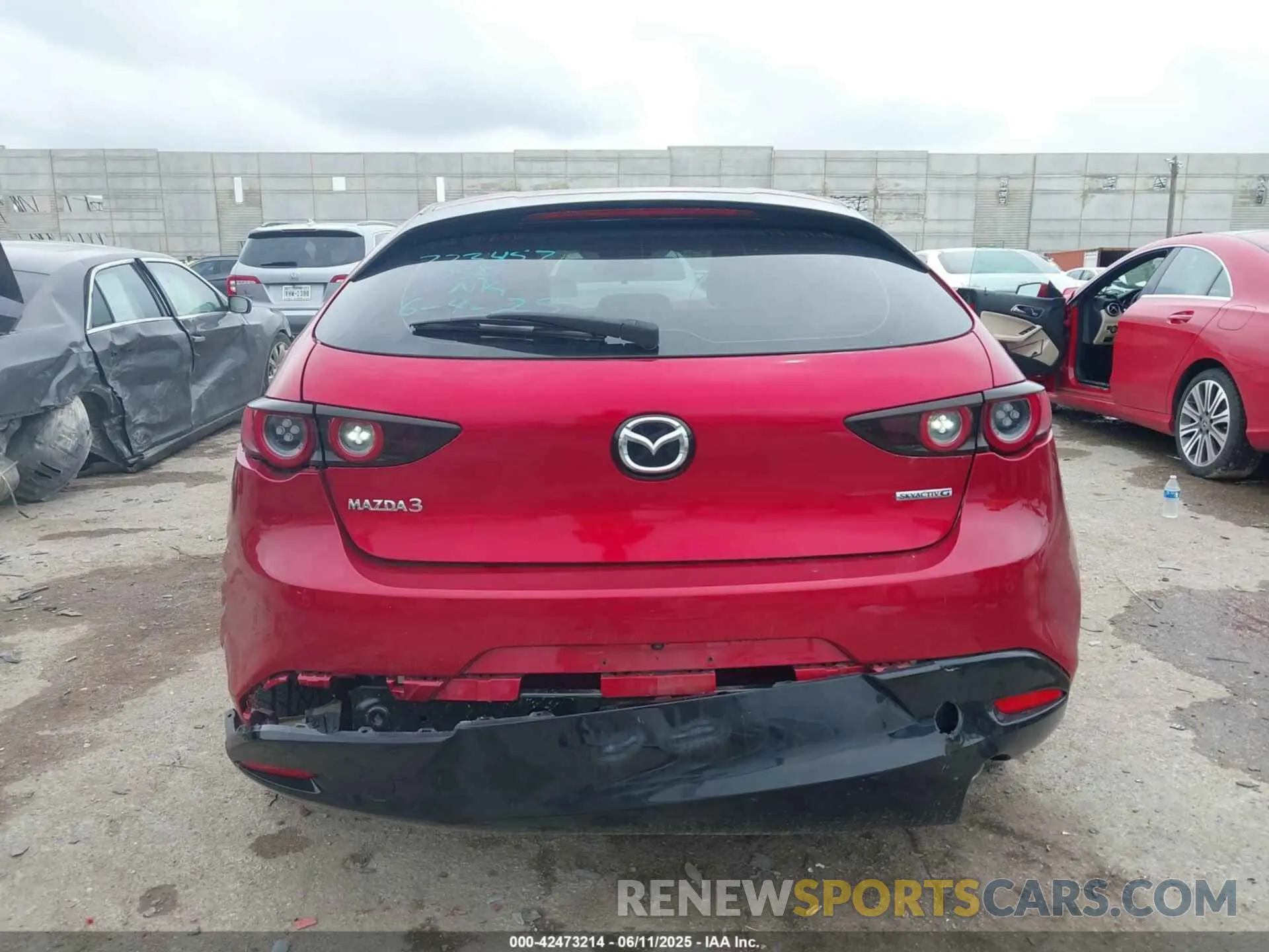 17 Photograph of a damaged car JM1BPAJM7K1133105 MAZDA MAZDA3 2019