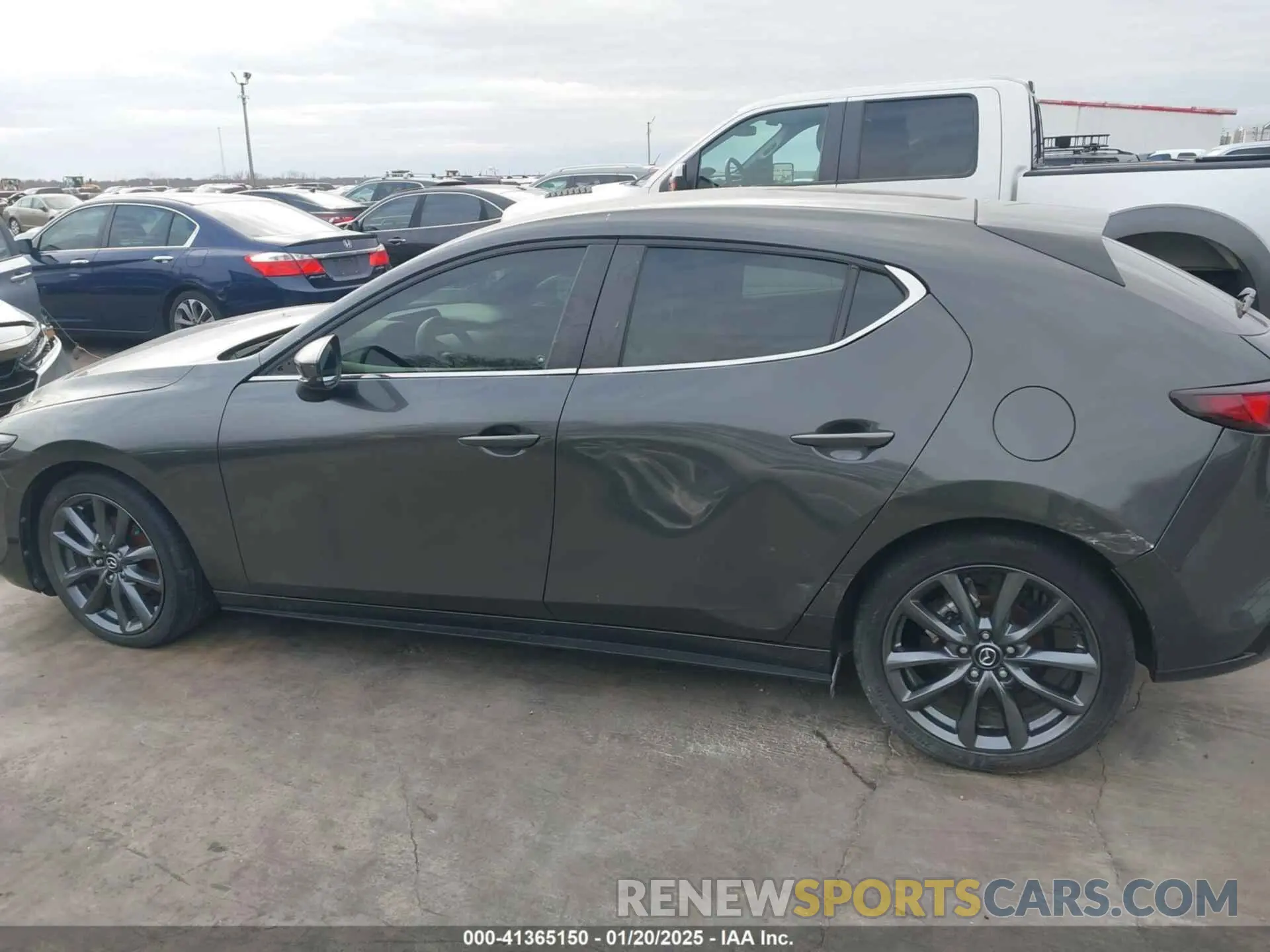 14 Photograph of a damaged car JM1BPAJMXK1121384 MAZDA MAZDA3 2019