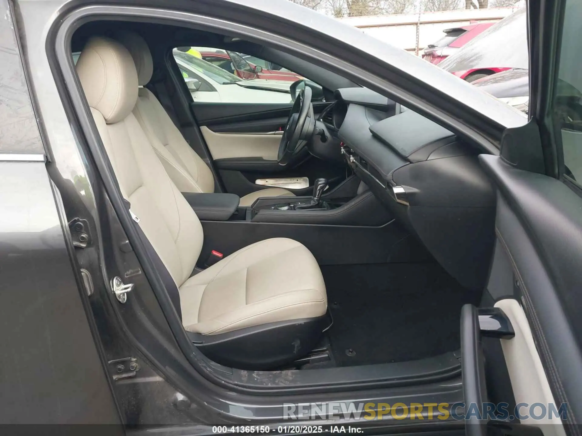 5 Photograph of a damaged car JM1BPAJMXK1121384 MAZDA MAZDA3 2019